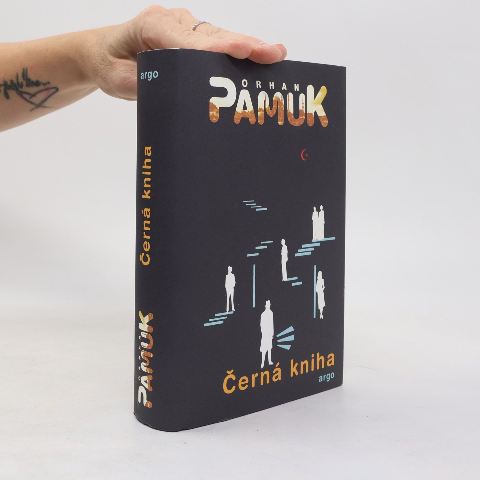 Orhan Pamuk Černá kniha