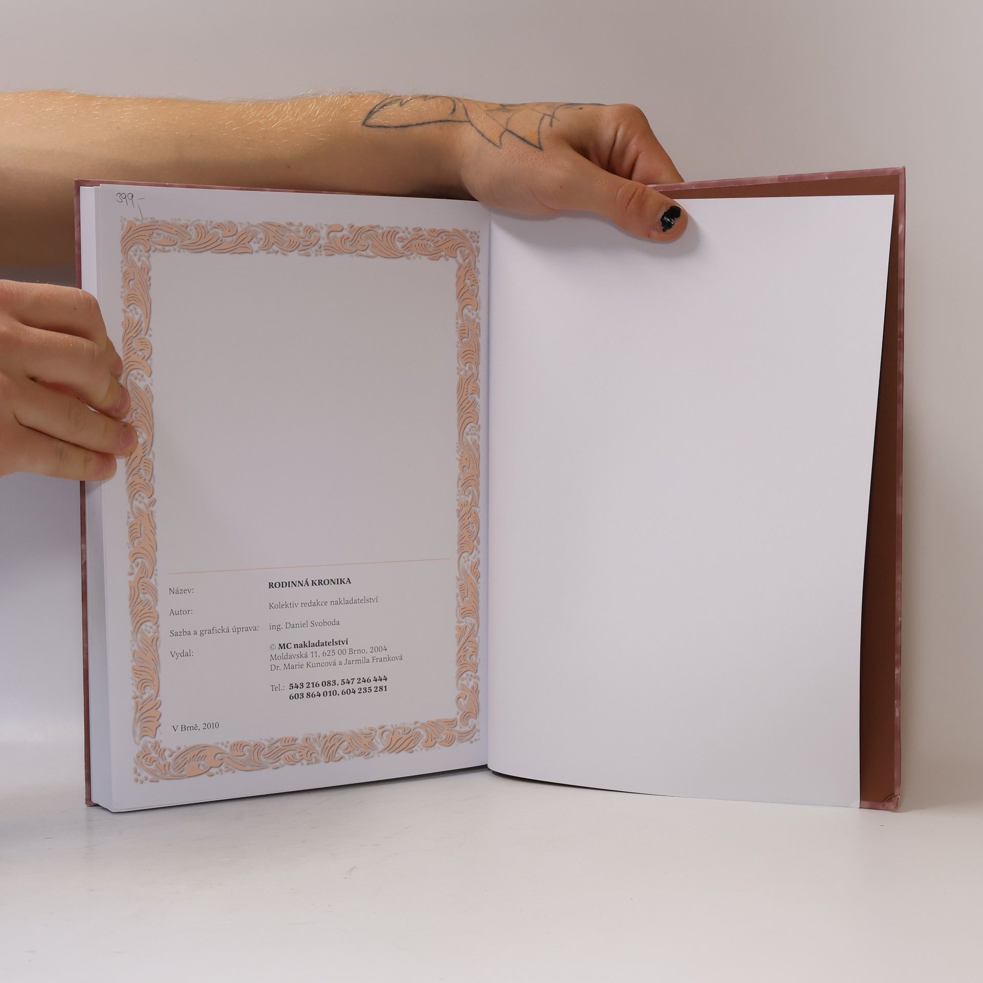 Collectif d'auteurs Rodinná kronika