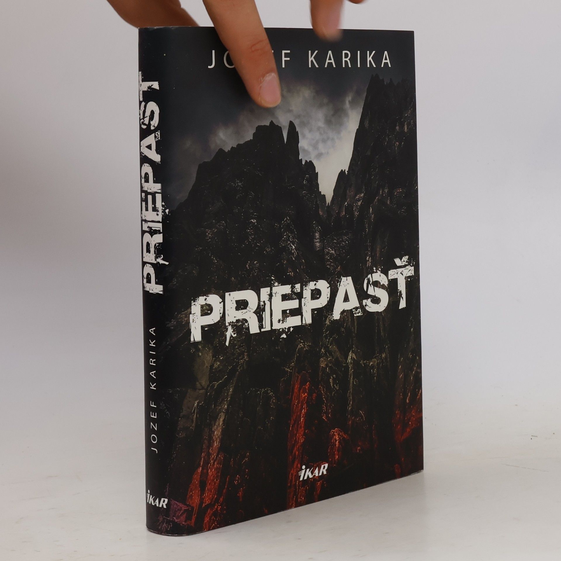 Jozef Karika Priepasť
