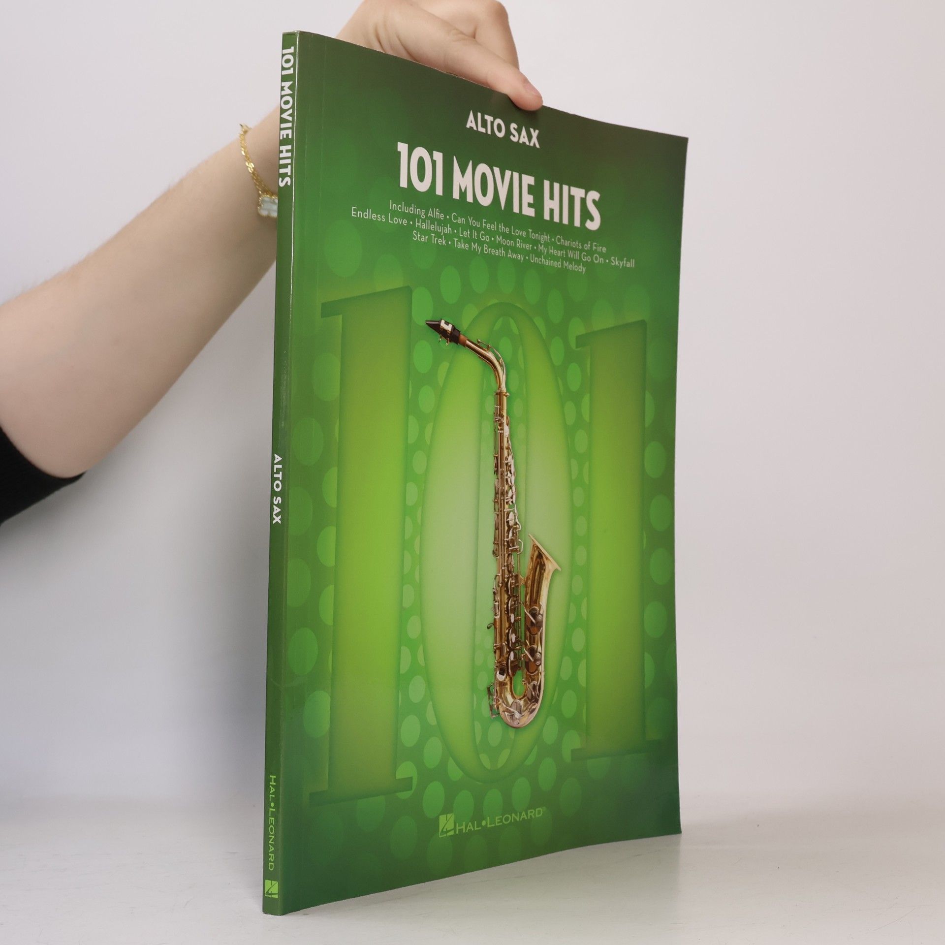 Collectif d'auteurs 101 movie hits. Alto sax