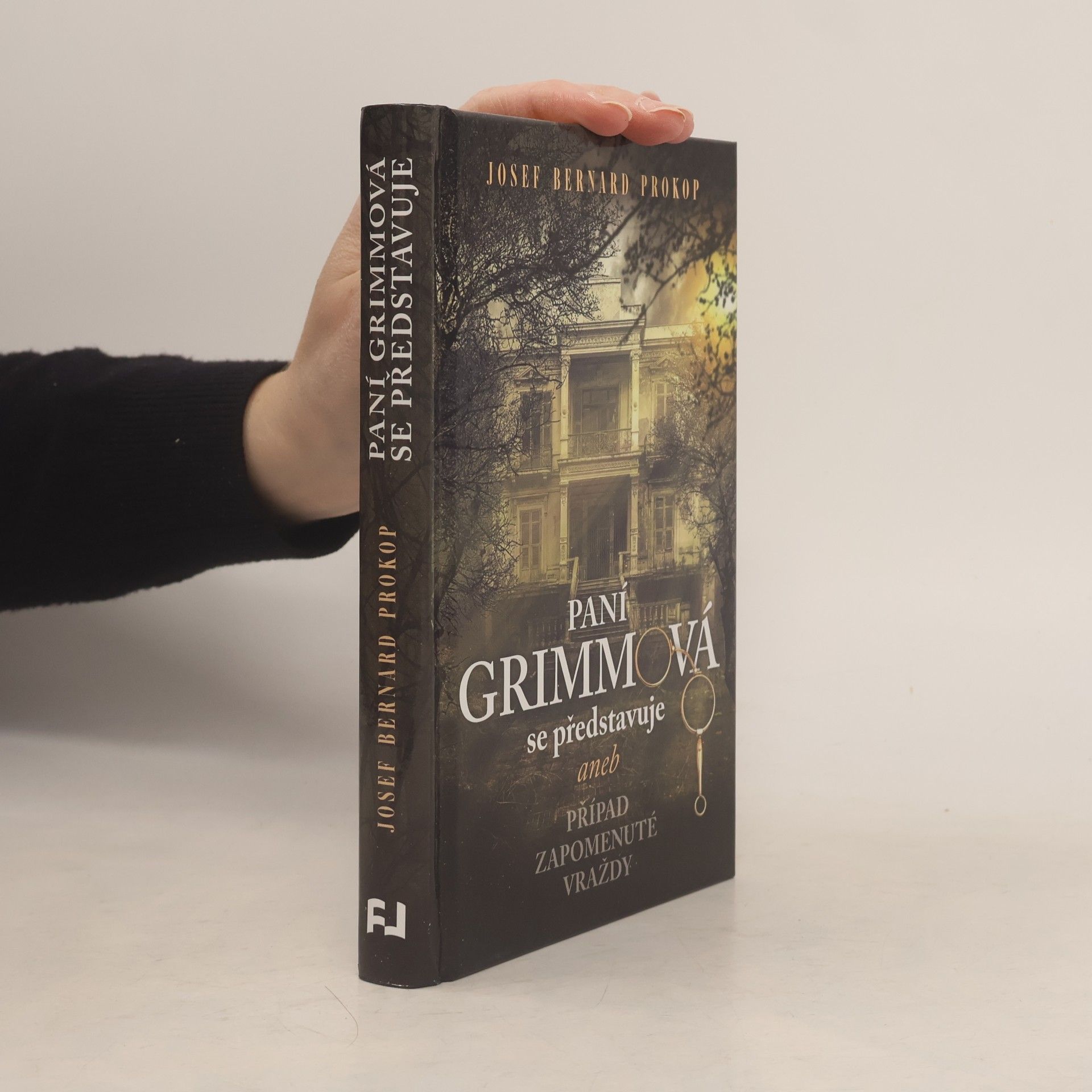 Paní Grimmová se představuje, aneb, Případ zapomenuté vraždy