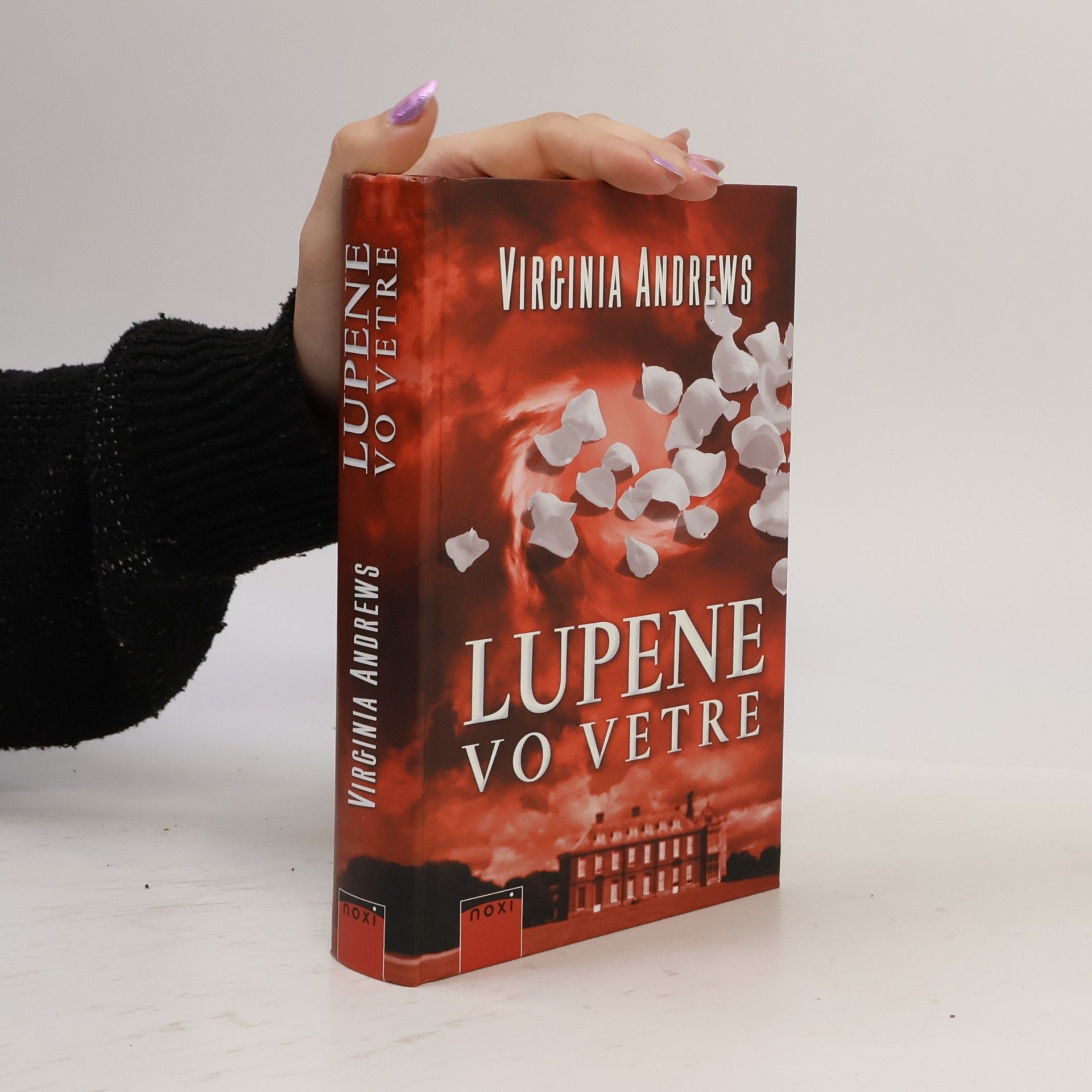V. C. Andrews Lupene vo vetre
