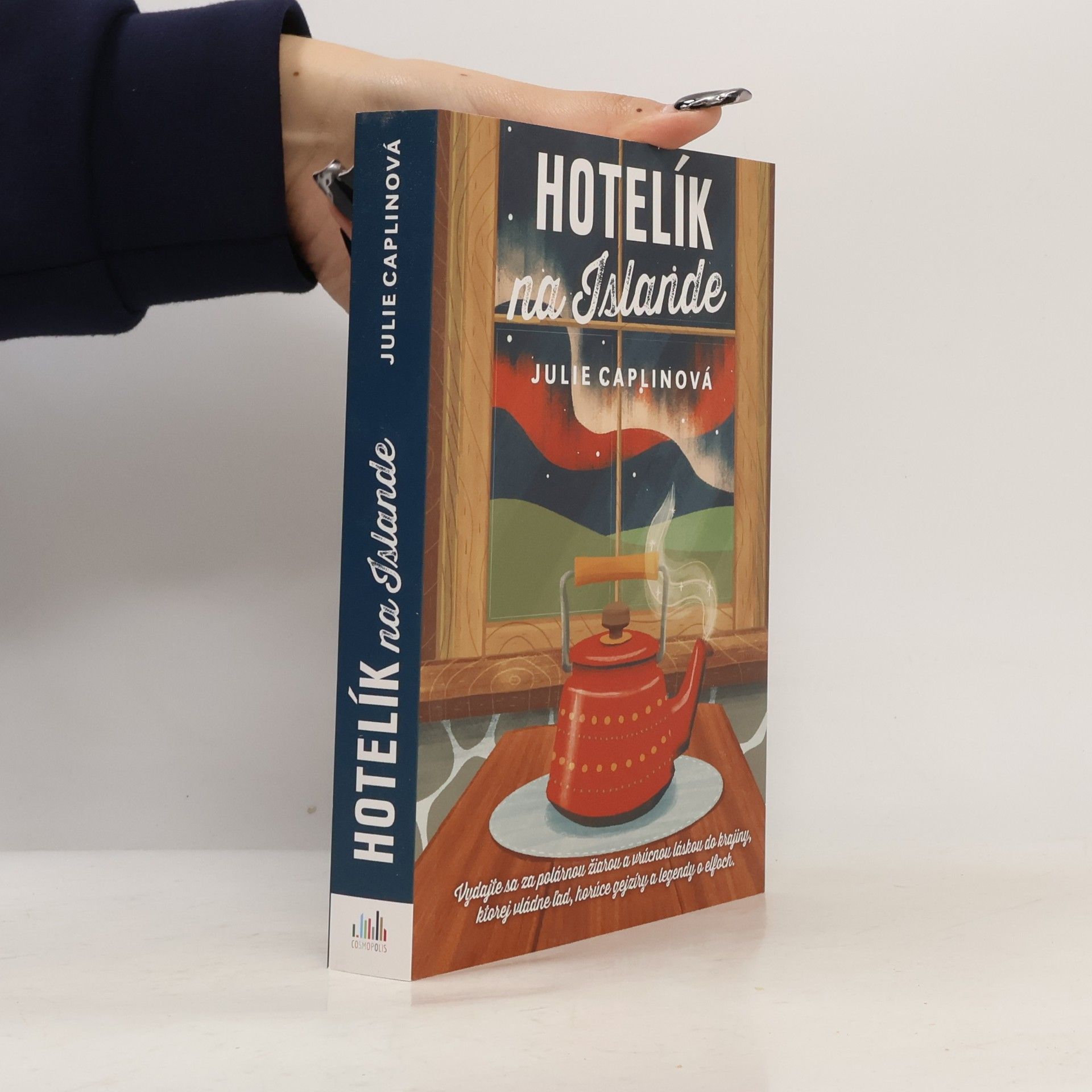 Julie Caplinová Hotelík na Islande