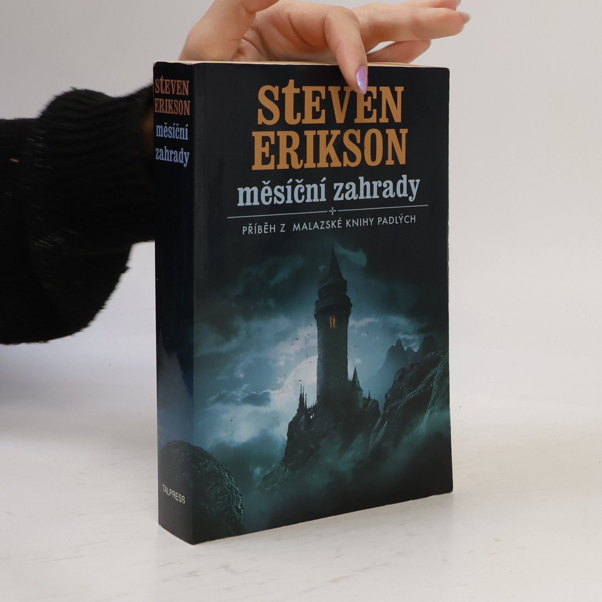 Steven Erikson Měsíční zahrady