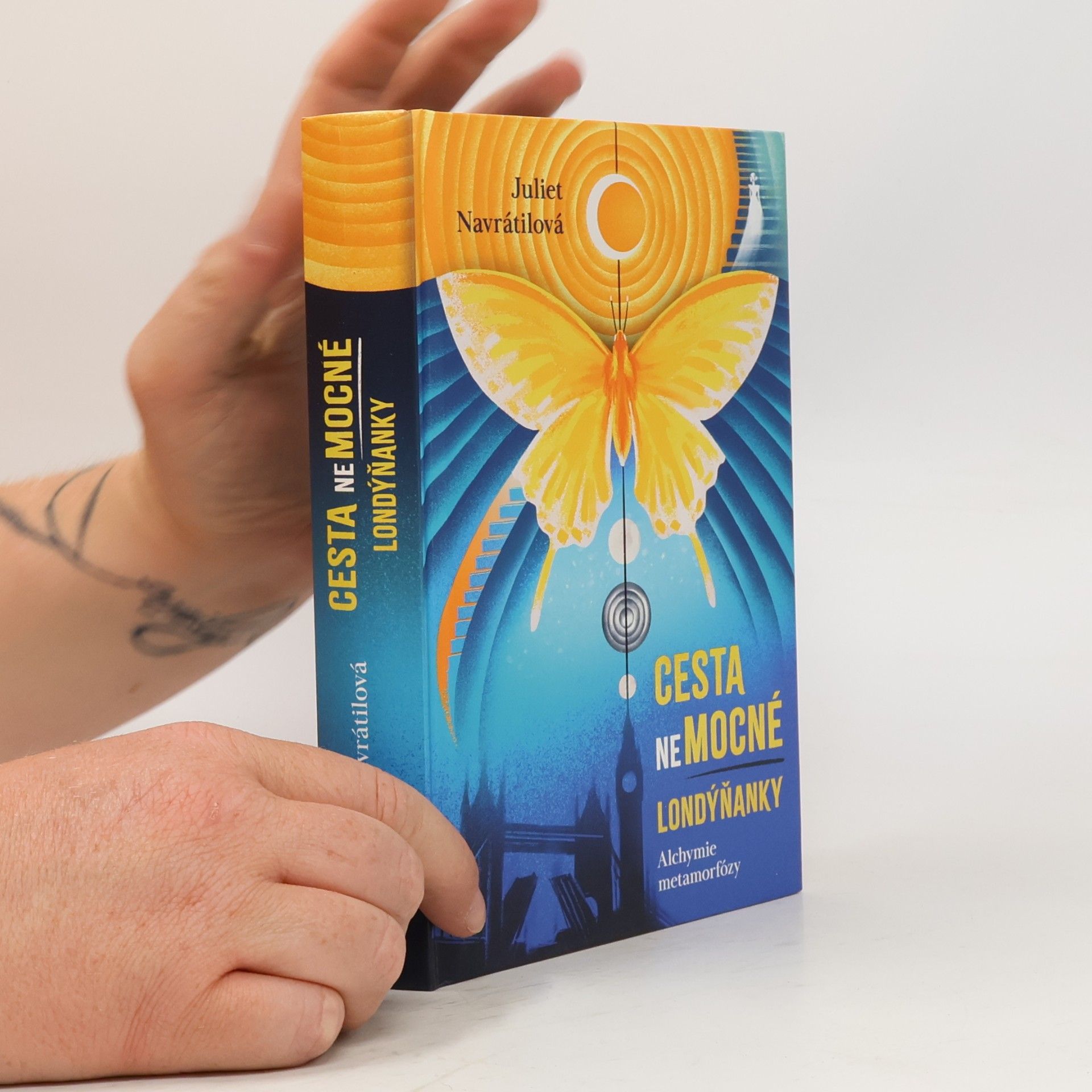 Jitka Juliet Navrátilová Cesta nemocné Londýňanky