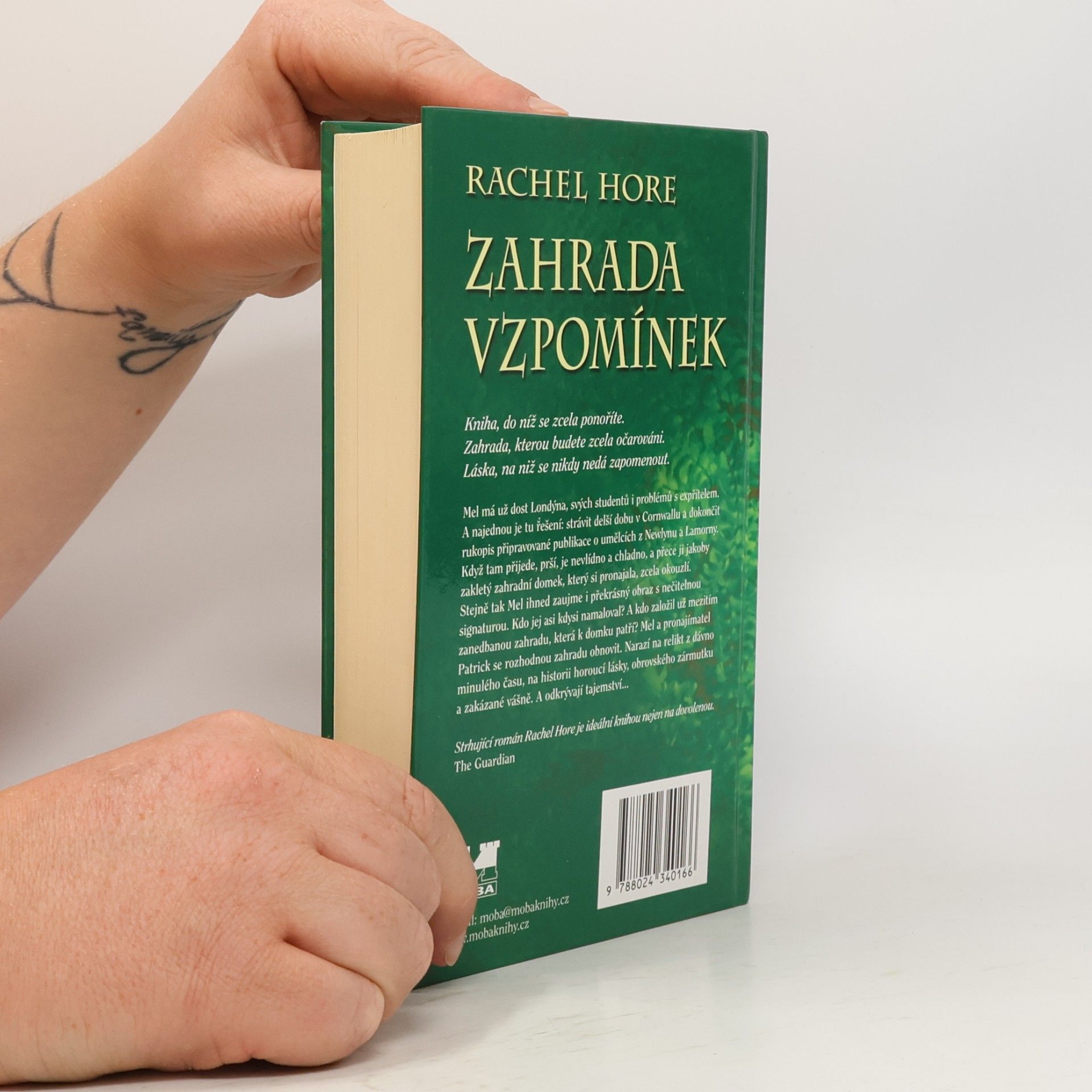 Rachel Hore Zahrada vzpomínek
