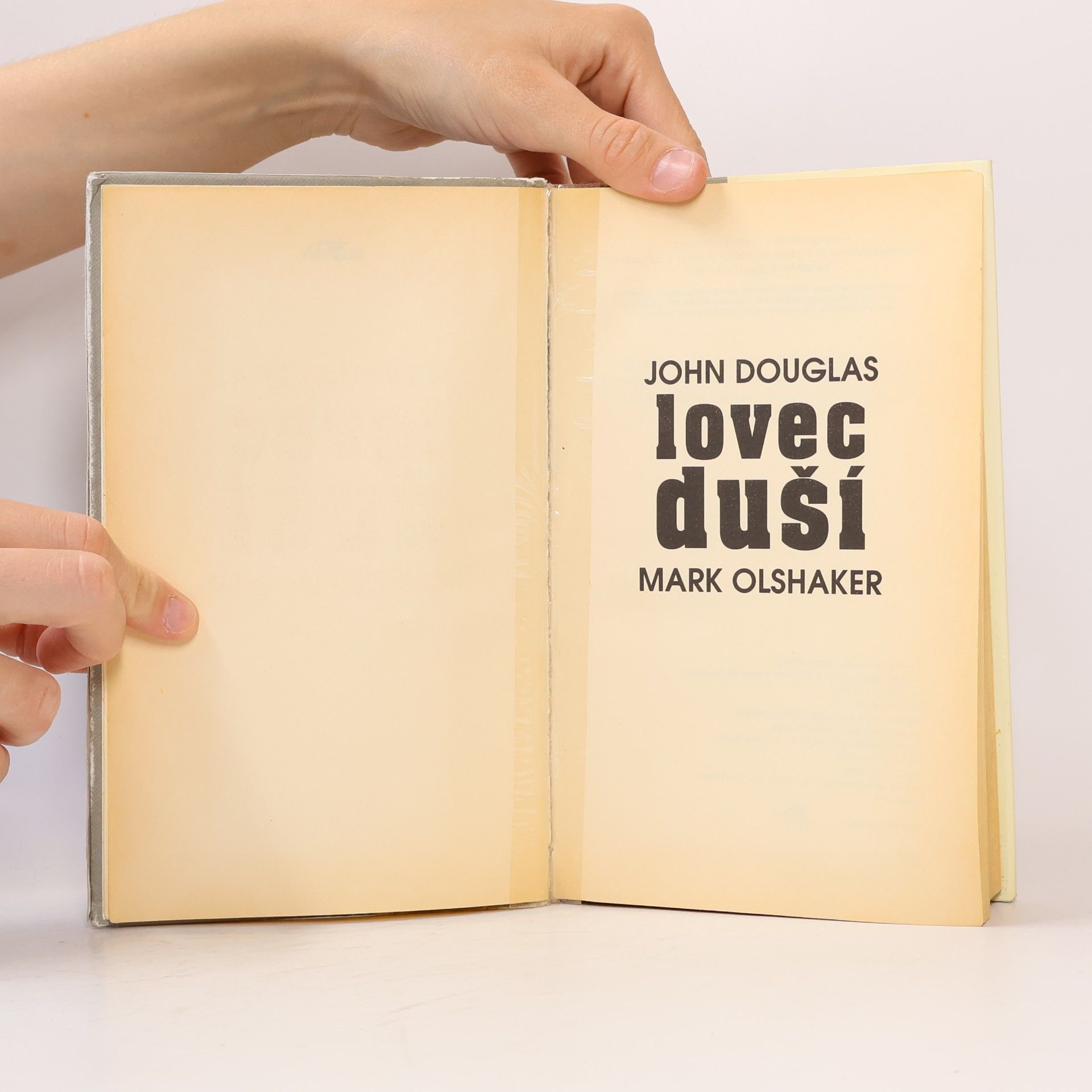 John E. Douglas Lovec duší