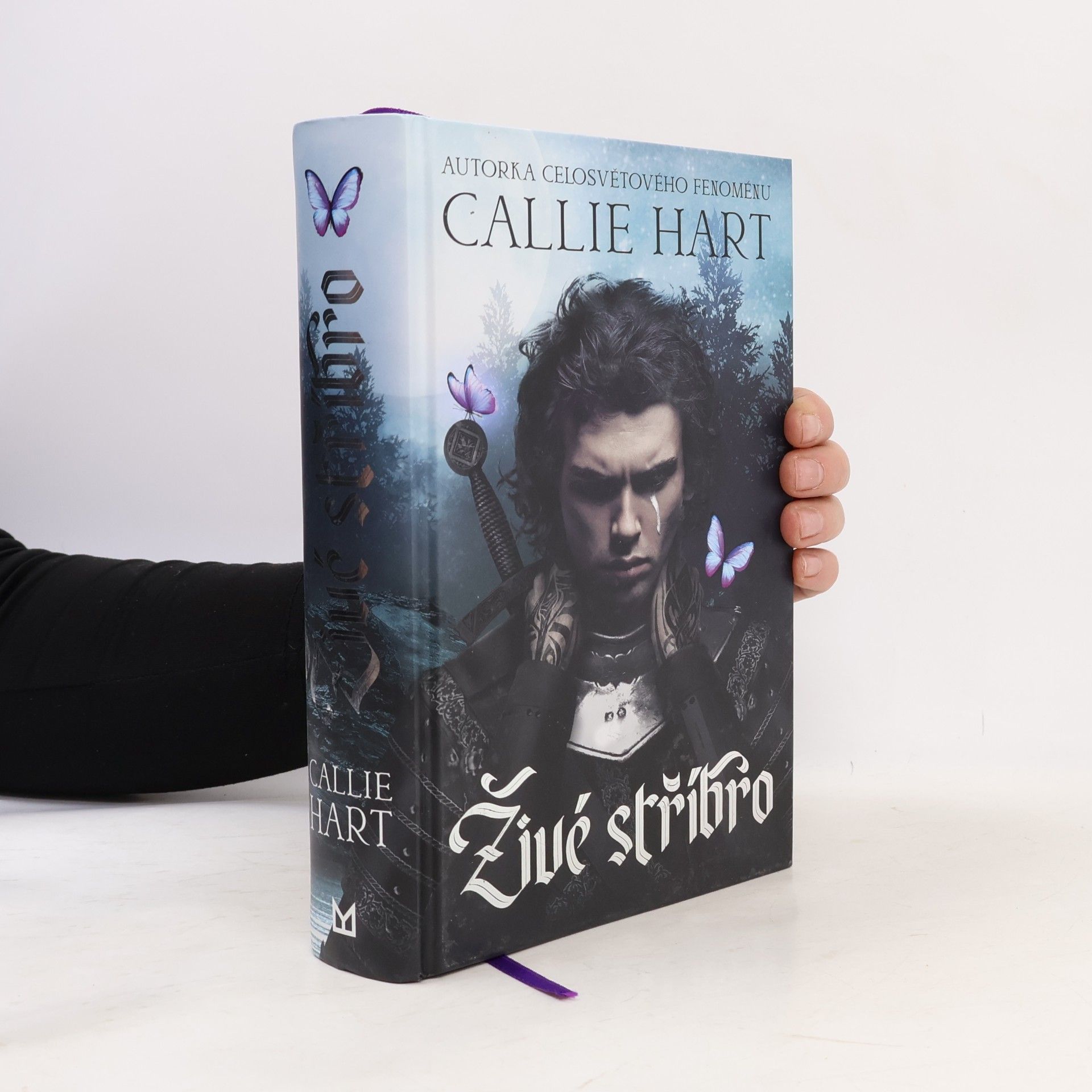 Callie Hart Živé stříbro