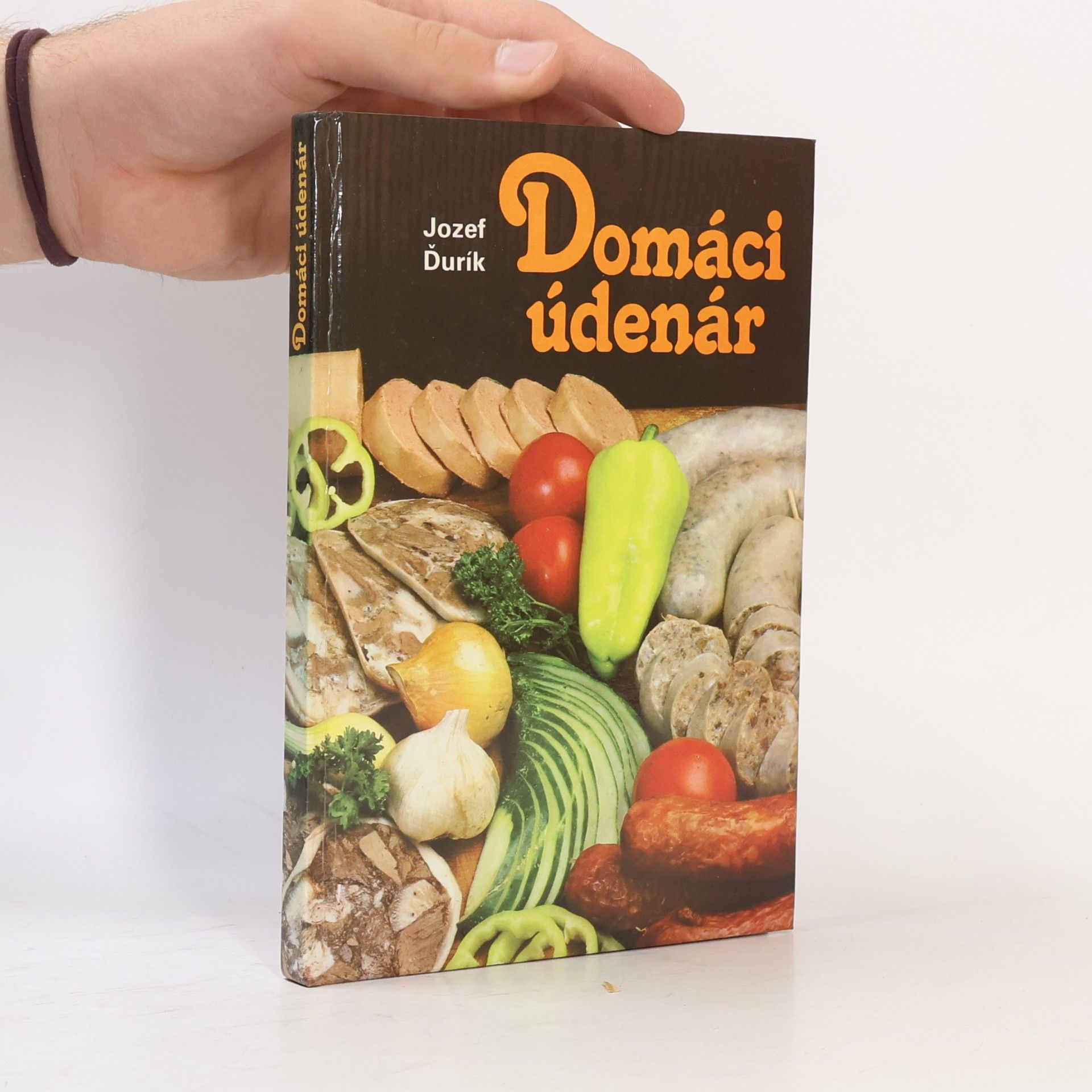 Domáci údenár