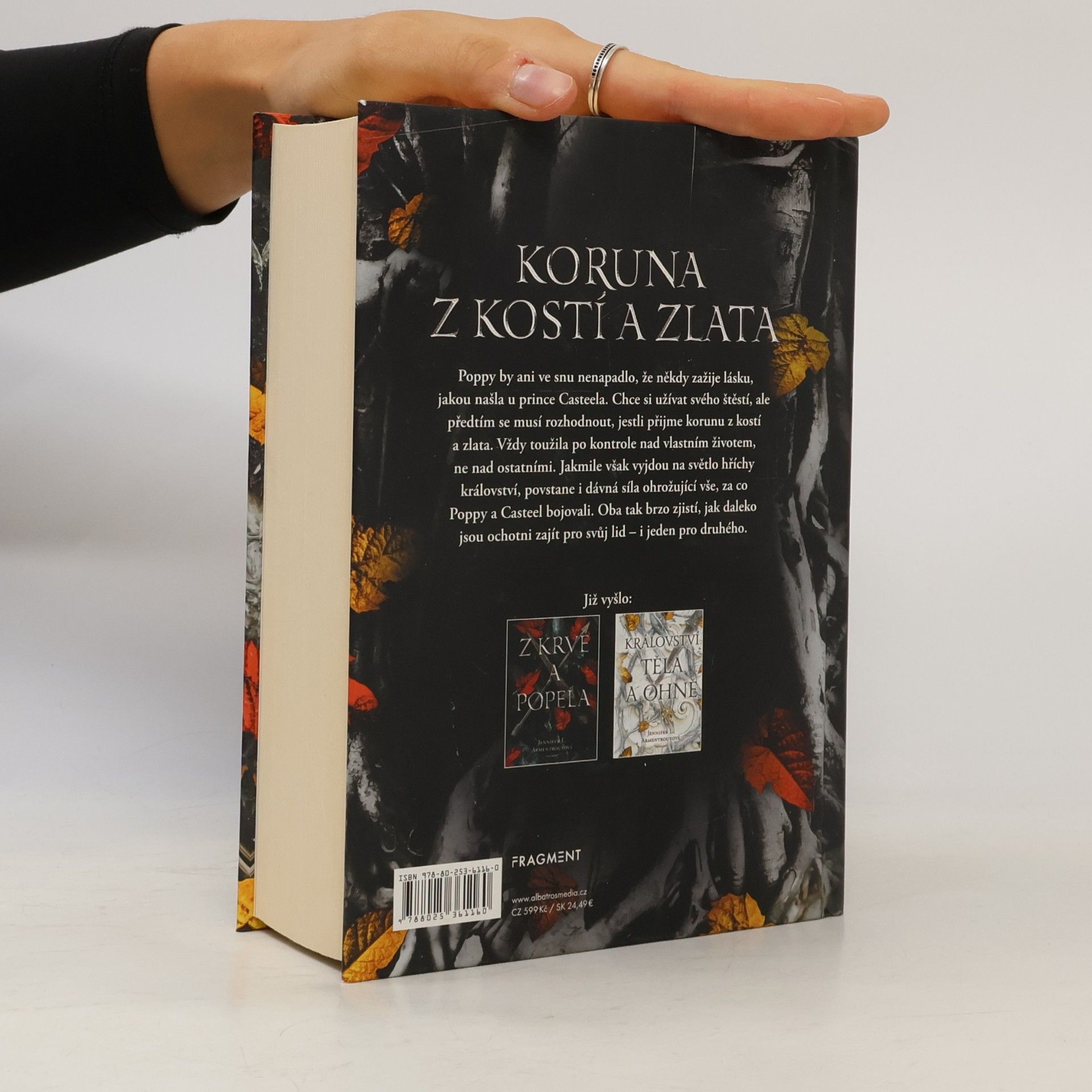 Jennifer Armentrout Koruna z kostí a zlata