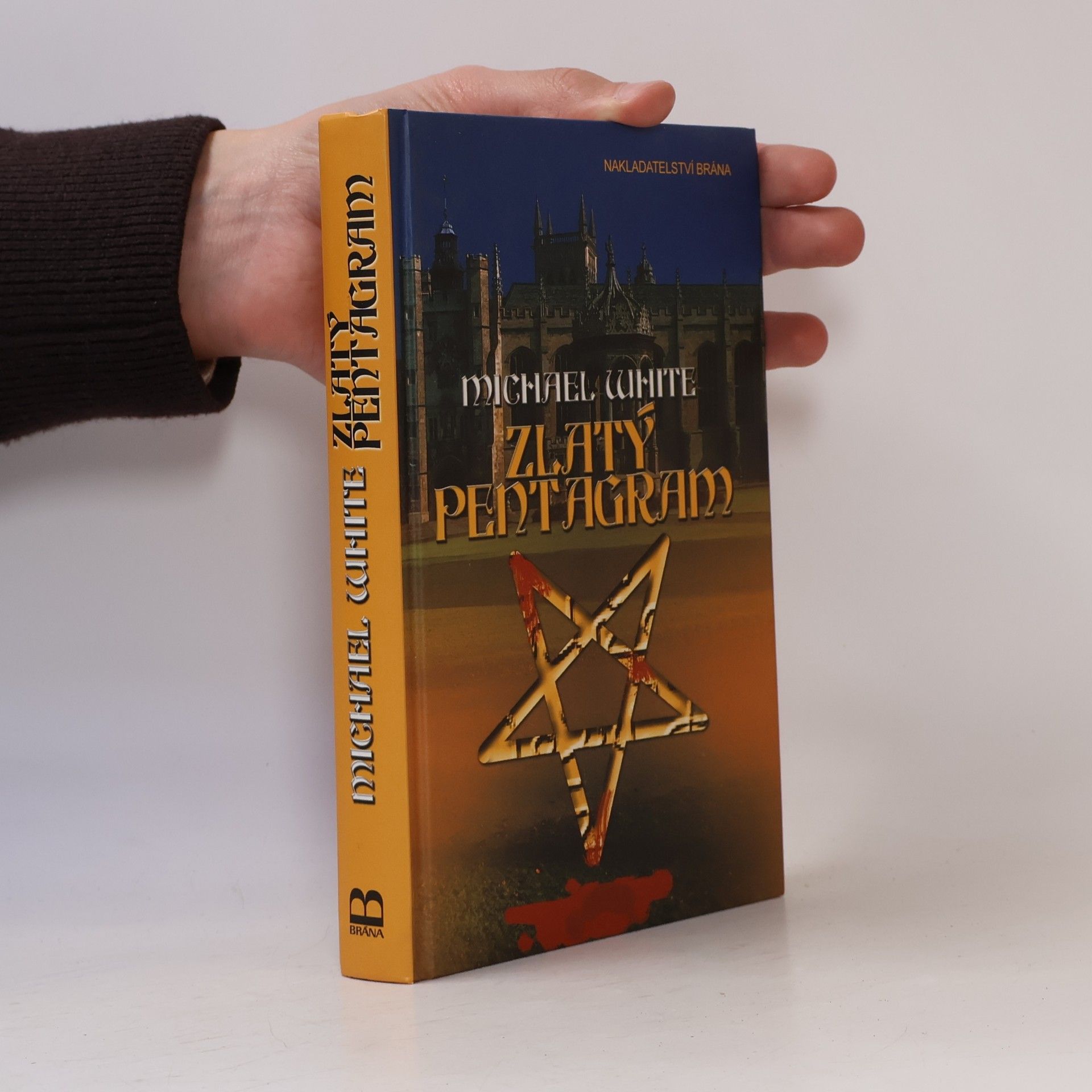 Michael White Zlatý pentagram