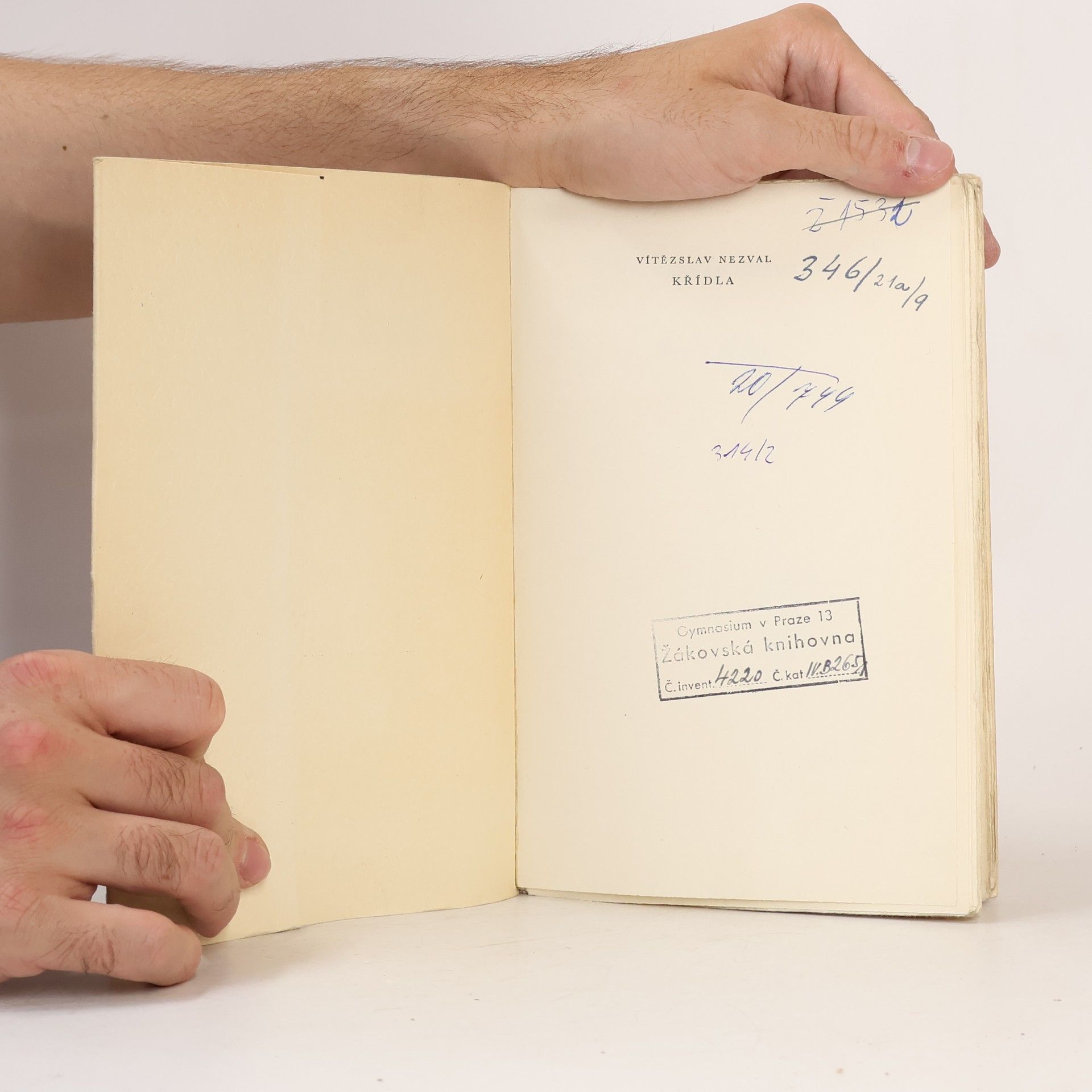 Vítězslav Nezval Křídla. Básně z let 1949 - 1952