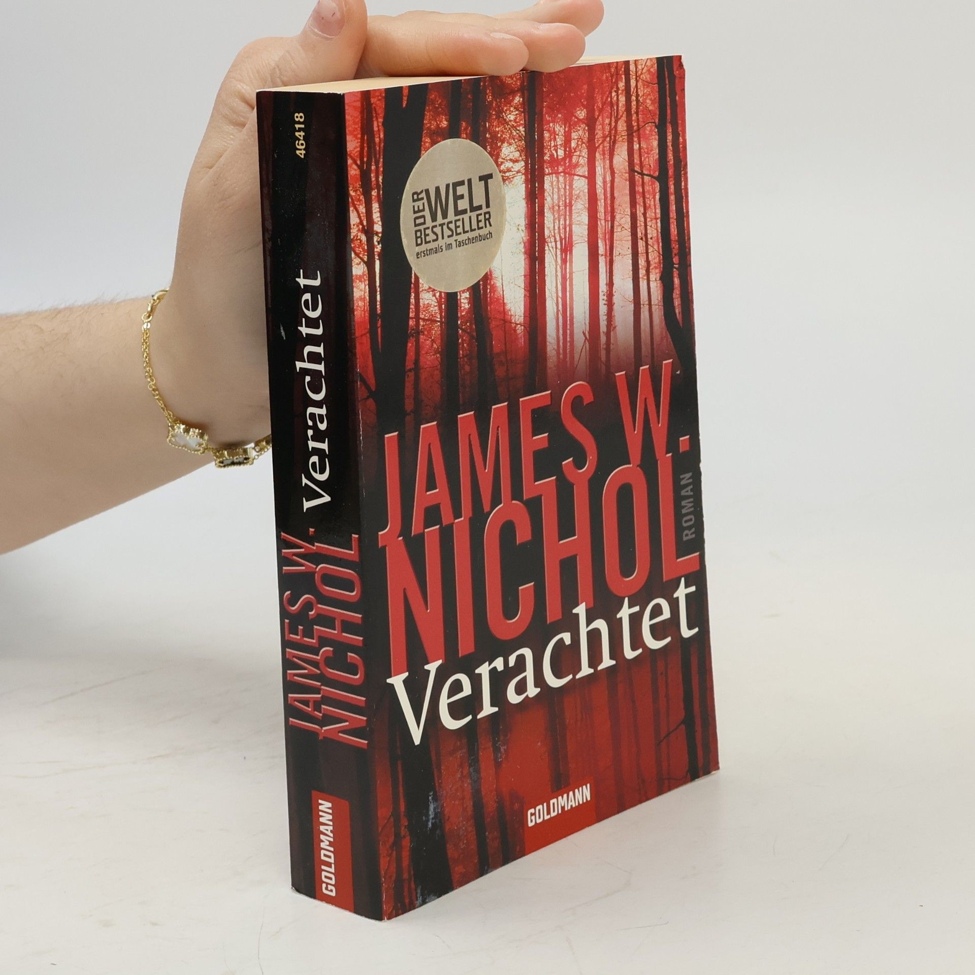 James W. Nichol Verachtet