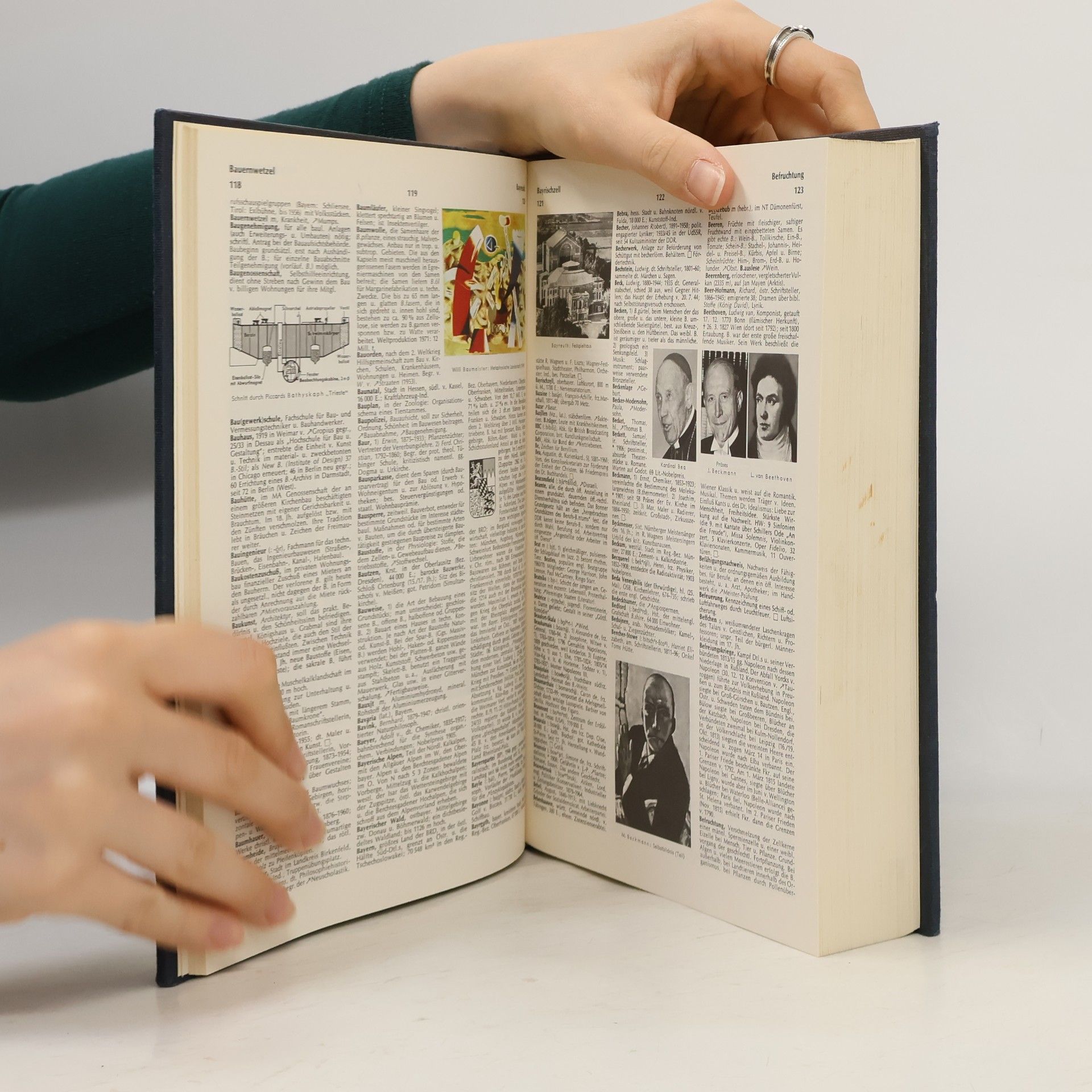 Autorenkollektiv Grosses Universal Lexikon