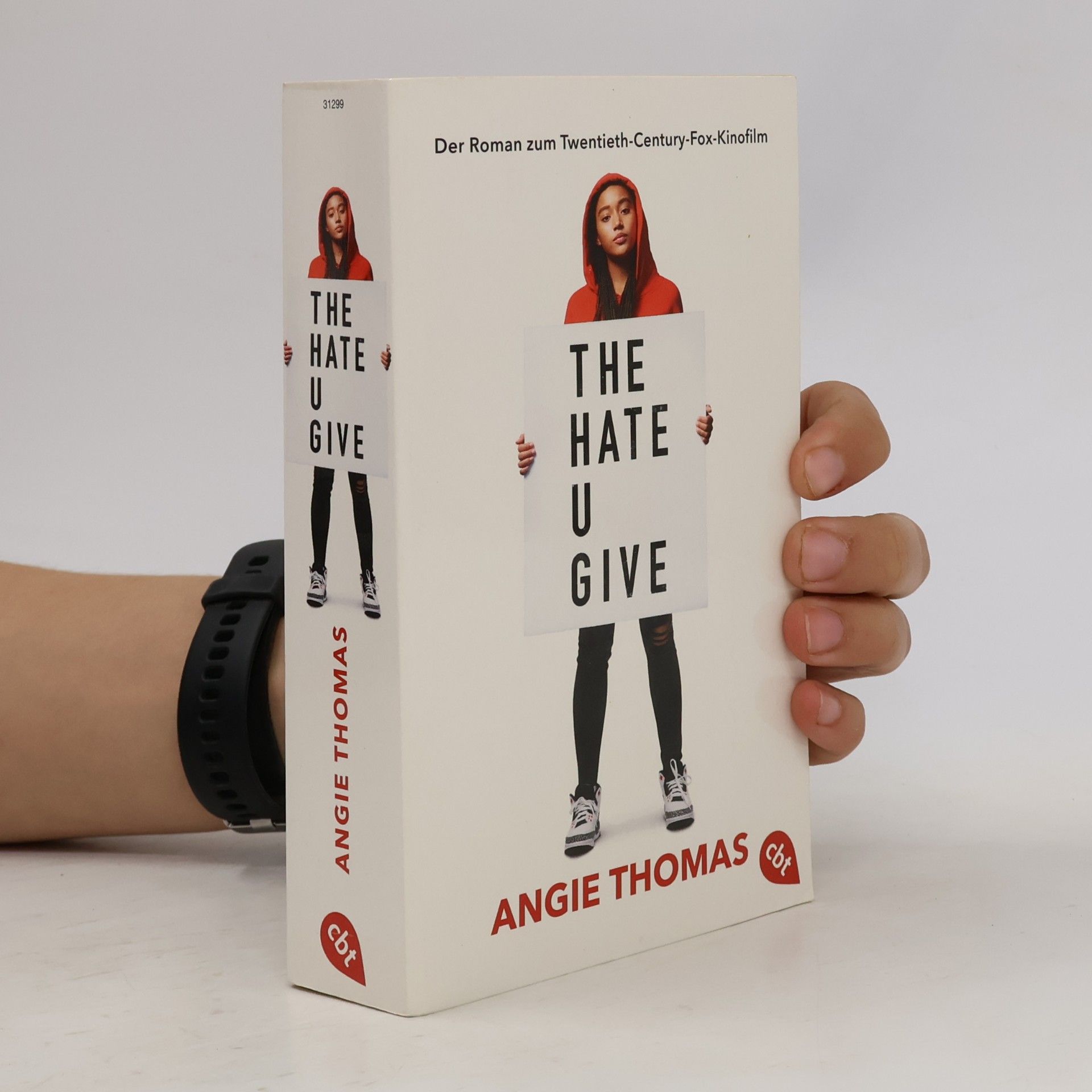 Angie Thomas The hate u give
