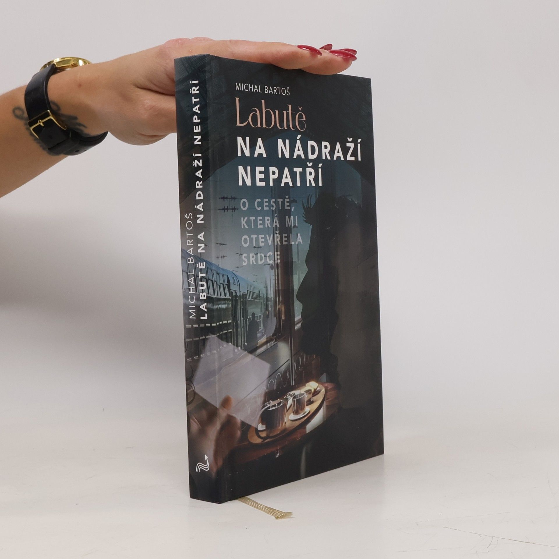 Michal Bartoš Labutě na nádraží nepatří