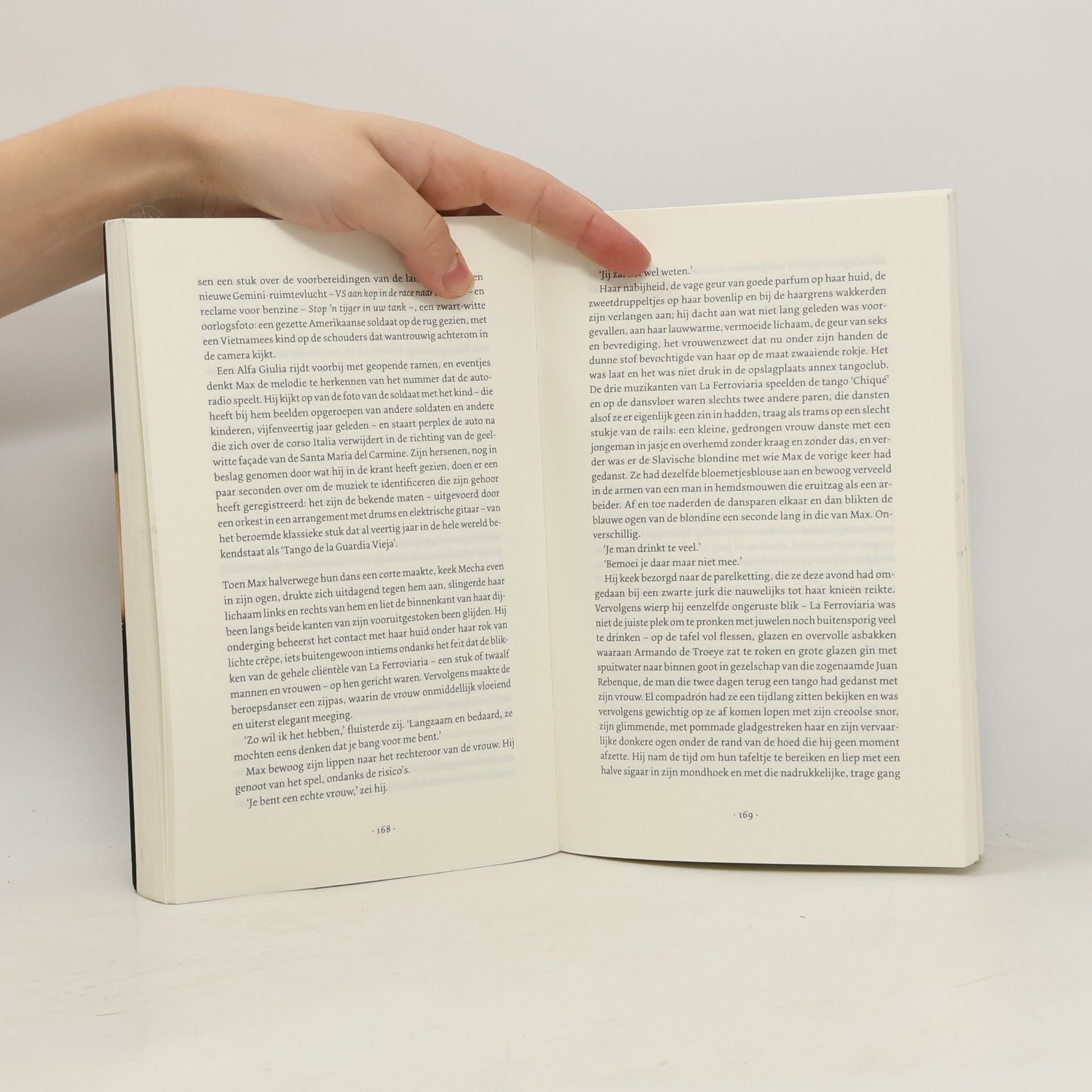 Arturo Pérez Reverte Wereldbibliotheek: Schaduwtango