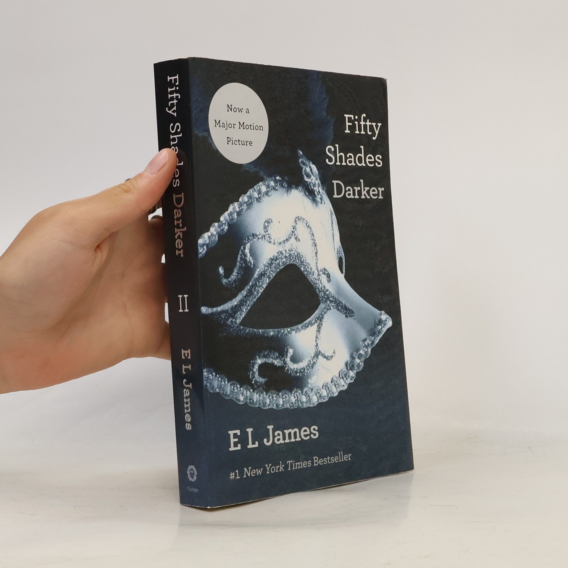 E. L. James Fifty Shades Darker