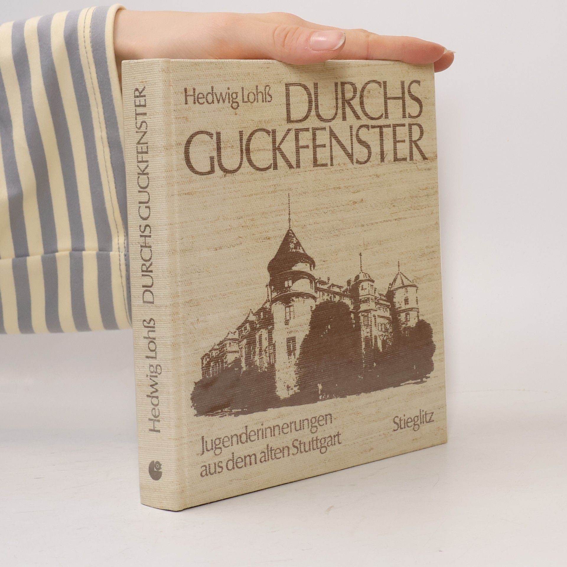 Hedwig Lohss Durchs Guckfenster