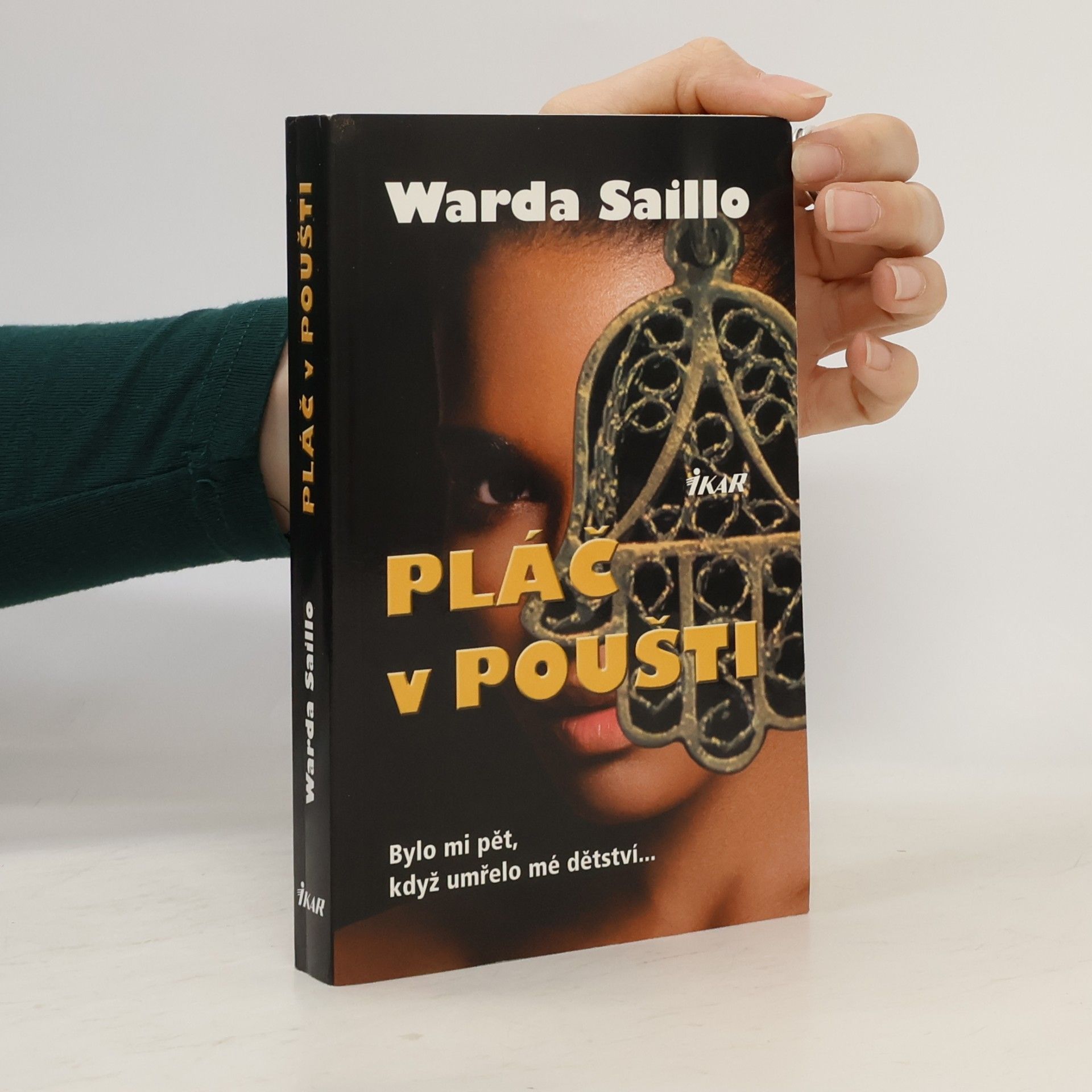 Ouarda Saillo Pláč v poušti