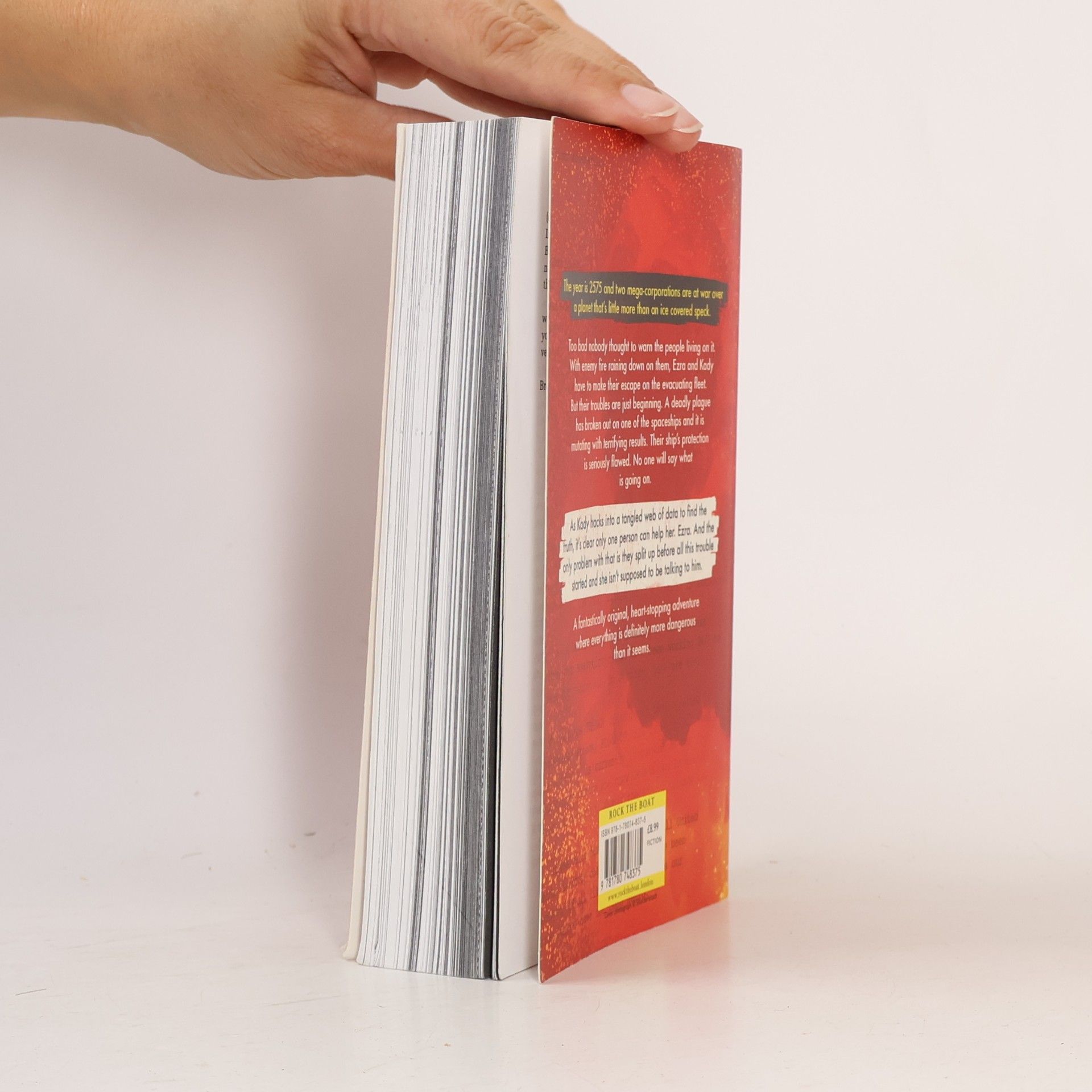 Amie Kaufman Illuminae