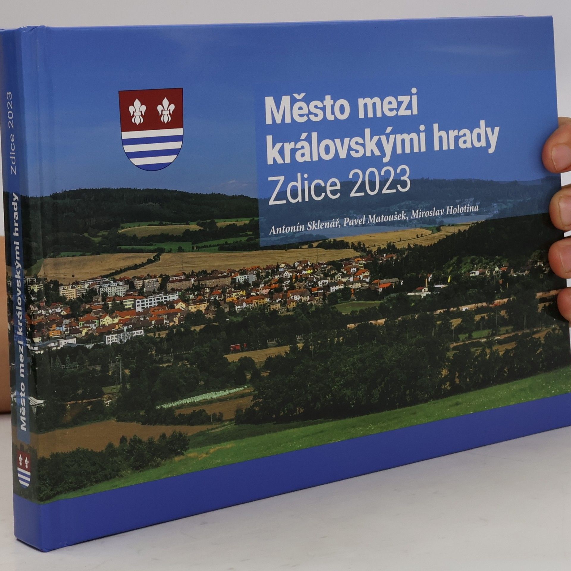 Miroslav Holotina Město mezi královskými hrady