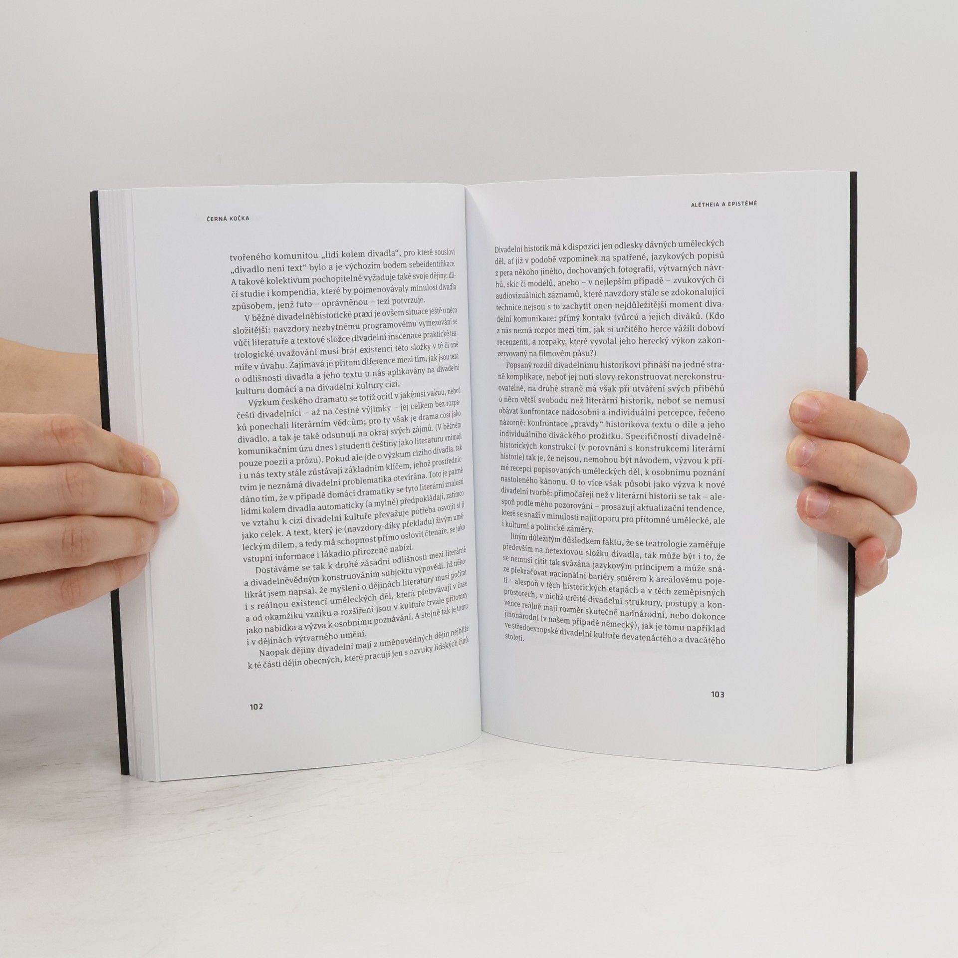 Pavel Janoušek Černá kočka aneb Subjekt znalce v myšlení o literatuře a jeho komunikační strategie