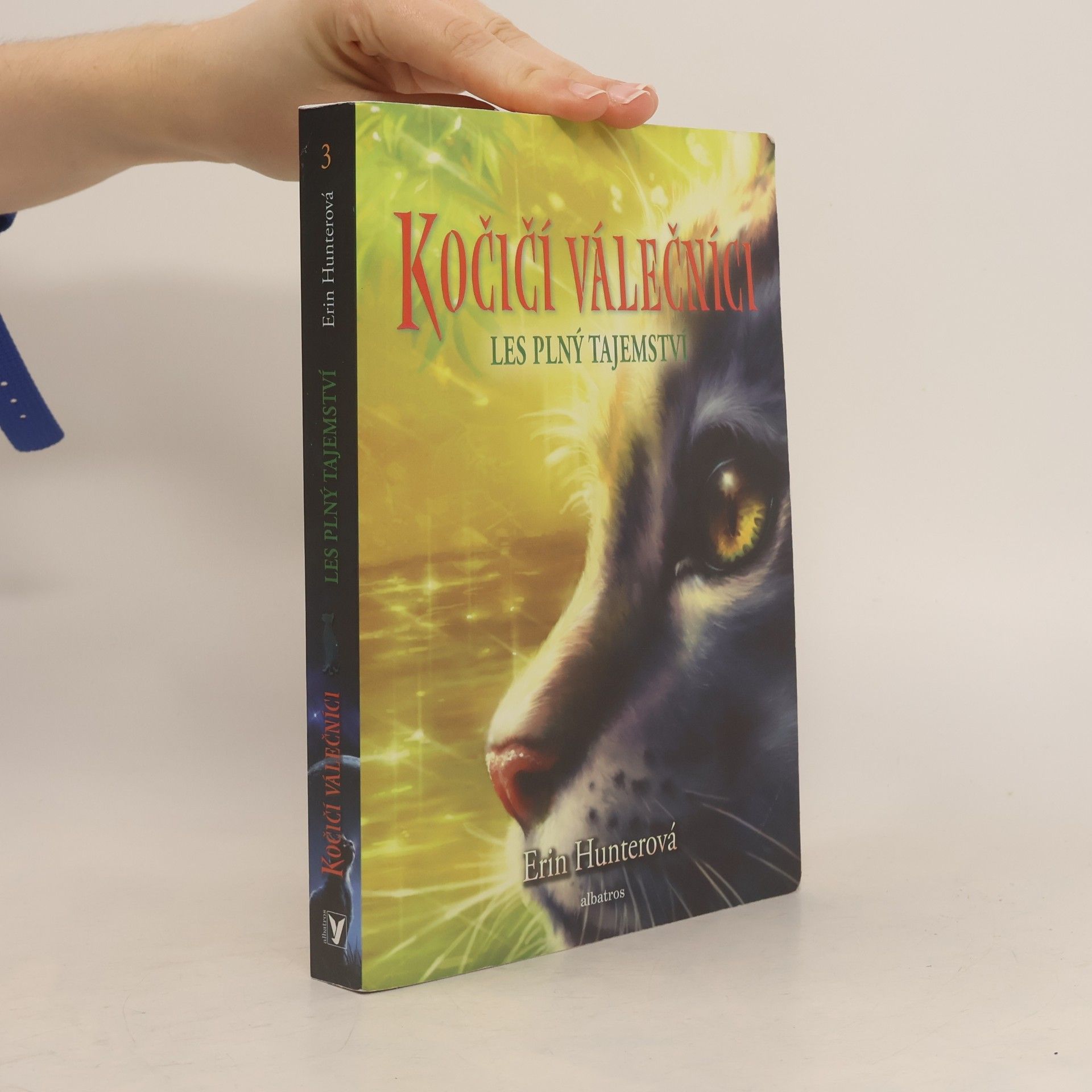 Erin Hunter Les plný tajemství. Kočičí válečníci