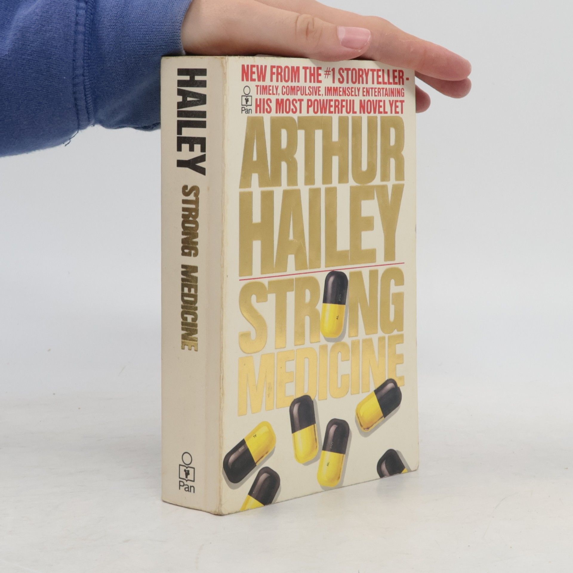 Arthur Hailey Strong medicine