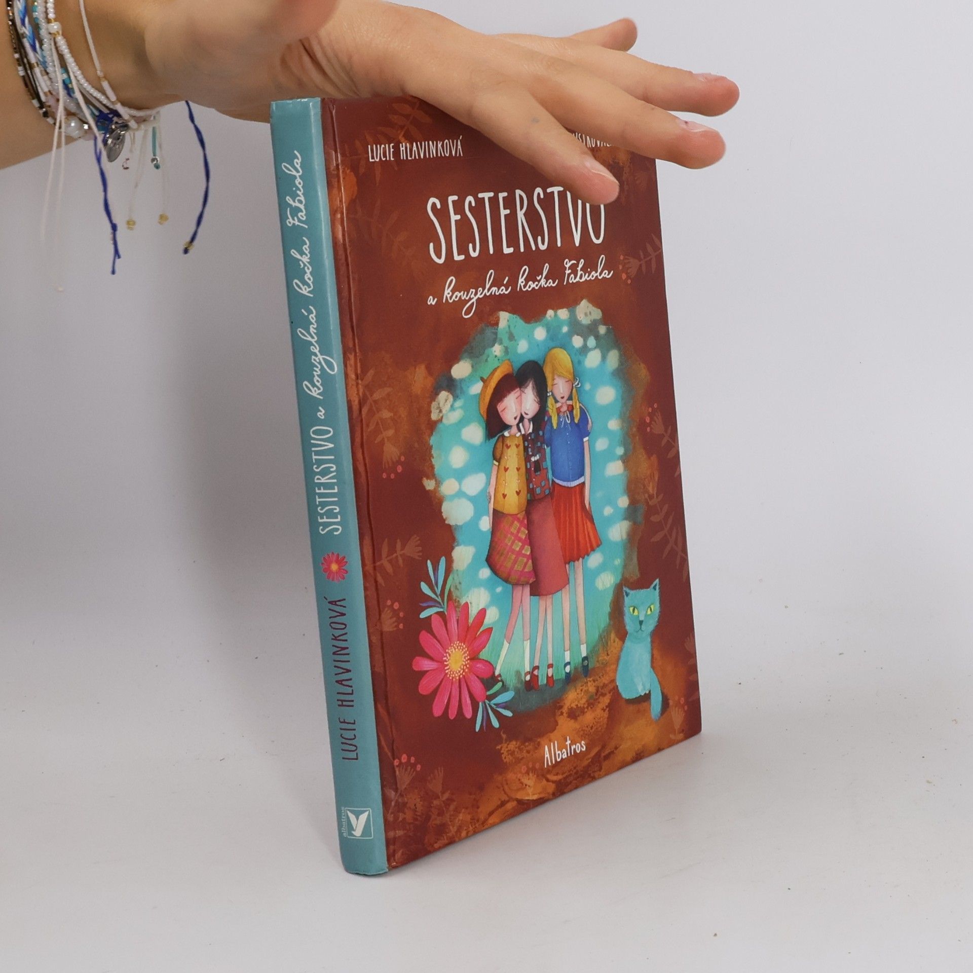 Sesterstvo a kouzelná kočka Fabiola