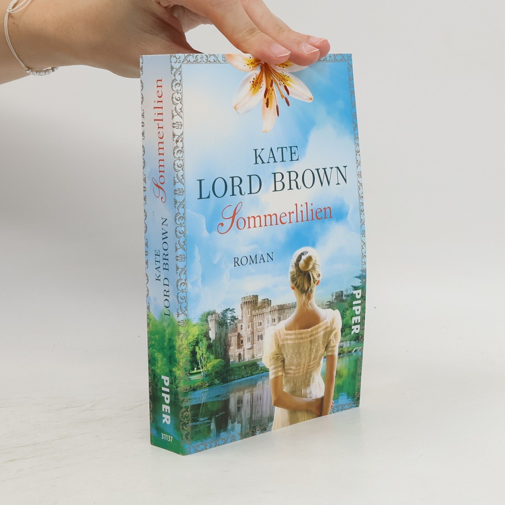 Kate Lord Brown Sommerlilien