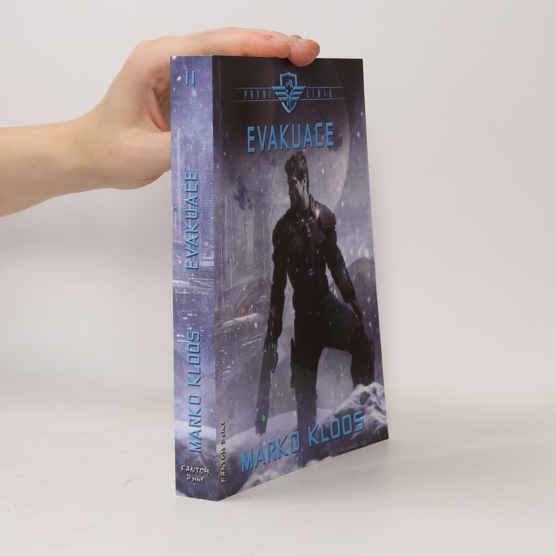 Marko Kloos První linie. Evakuace