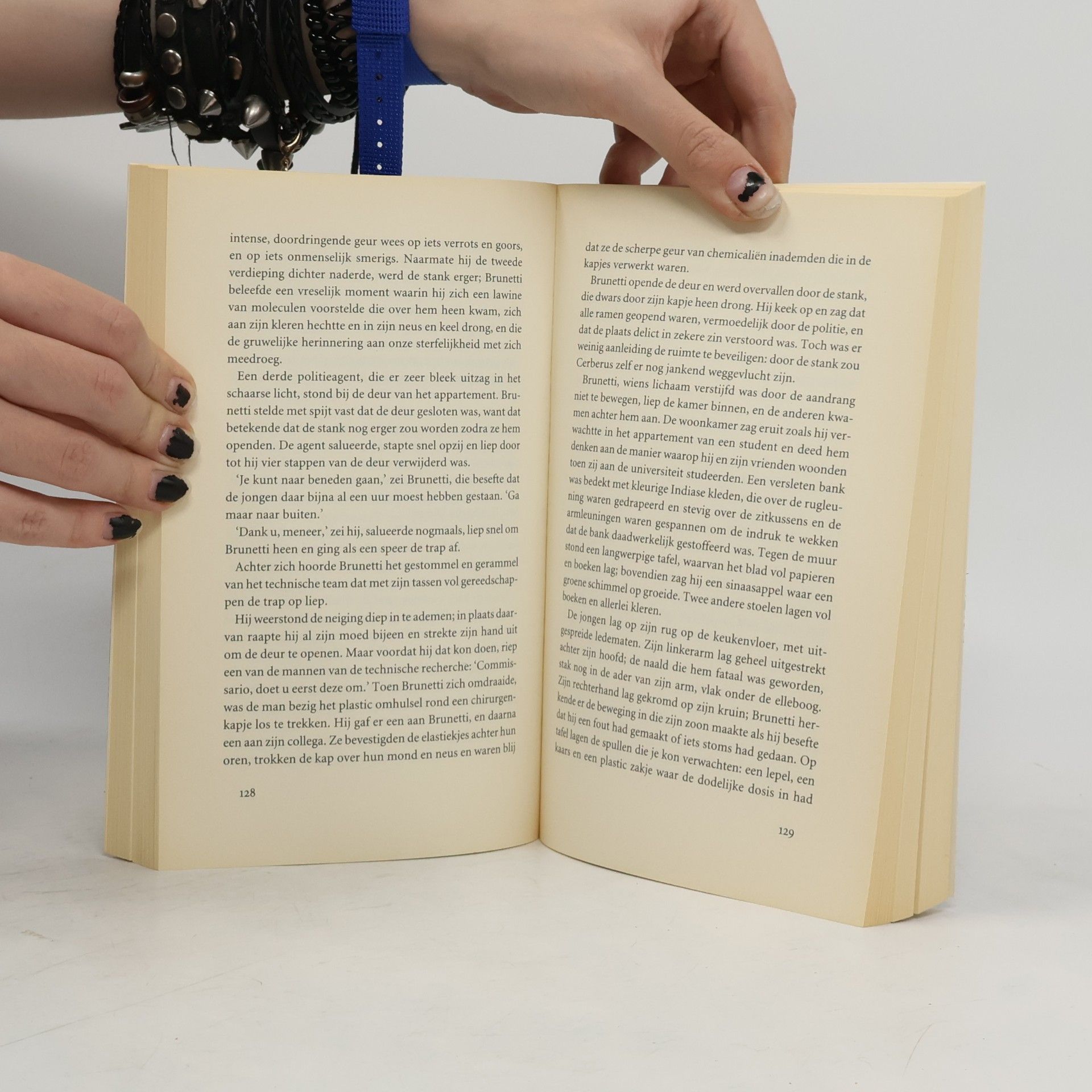 Donna Leon Vriendendienst