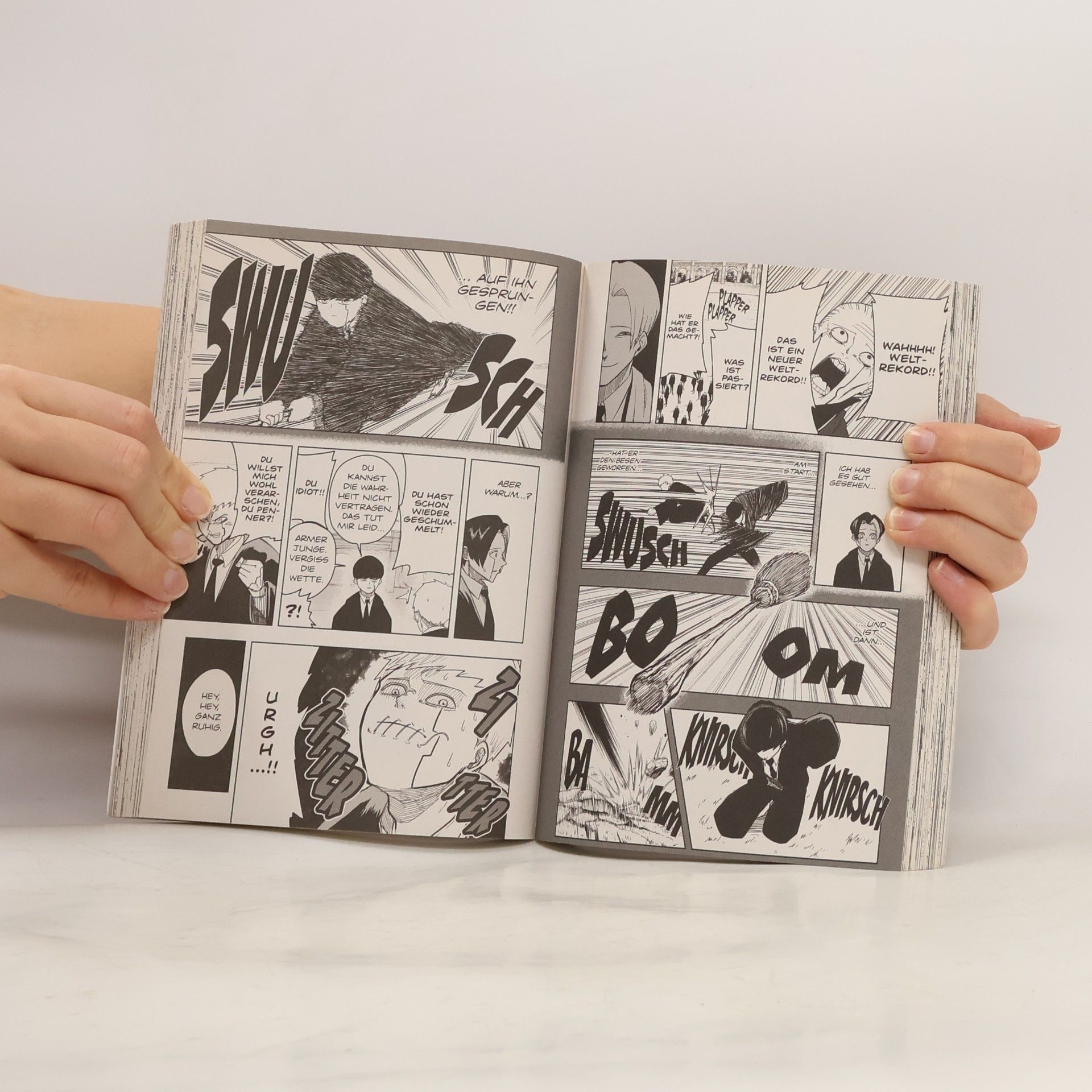 Hajime Kōmoto Mashle: Magic and Muscles 1