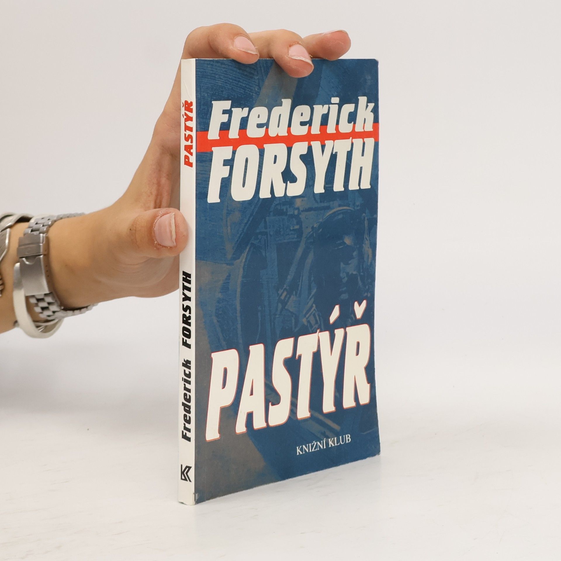 Frederick Forsyth PASTÝŘ