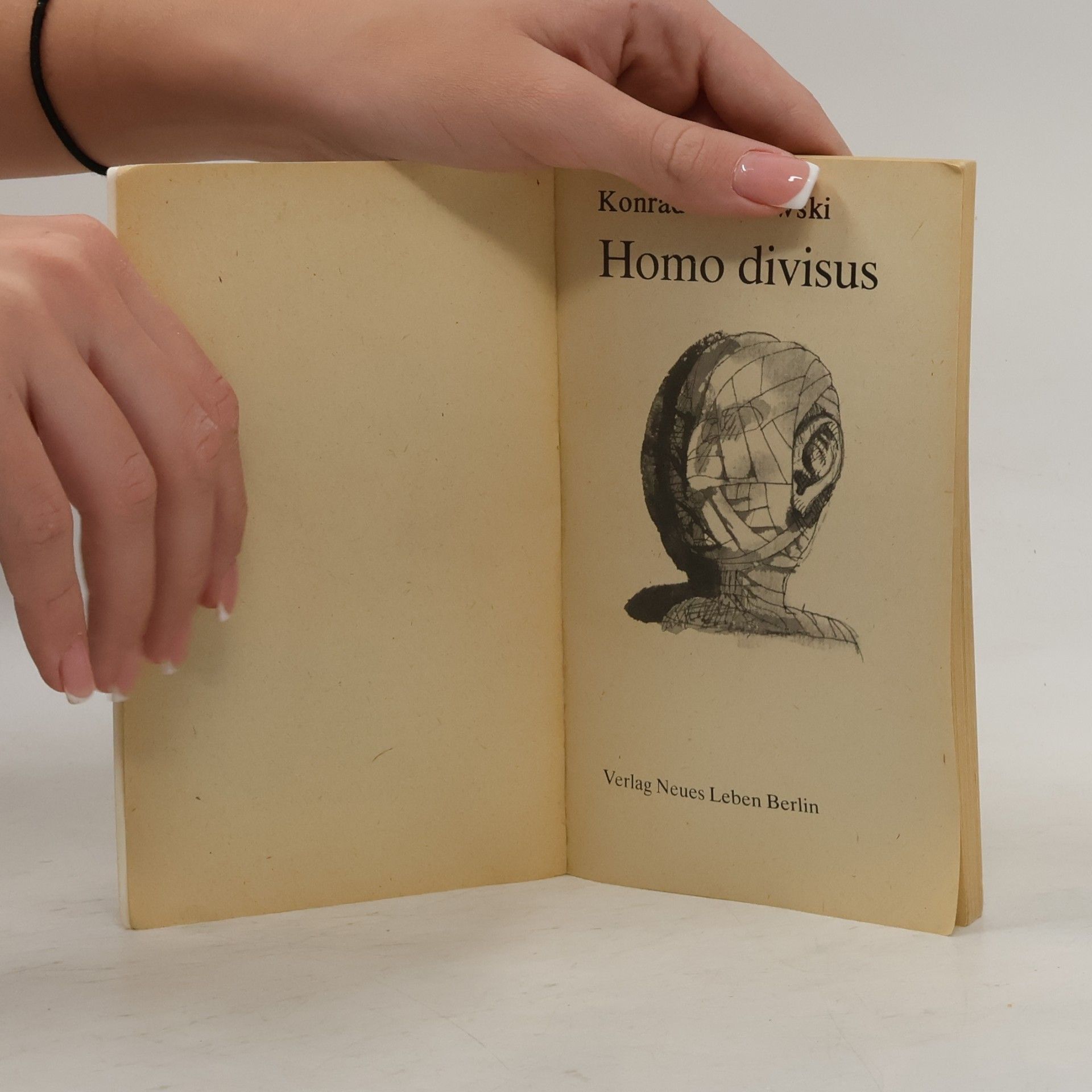 Konrad Fiałkowski Homo divisus