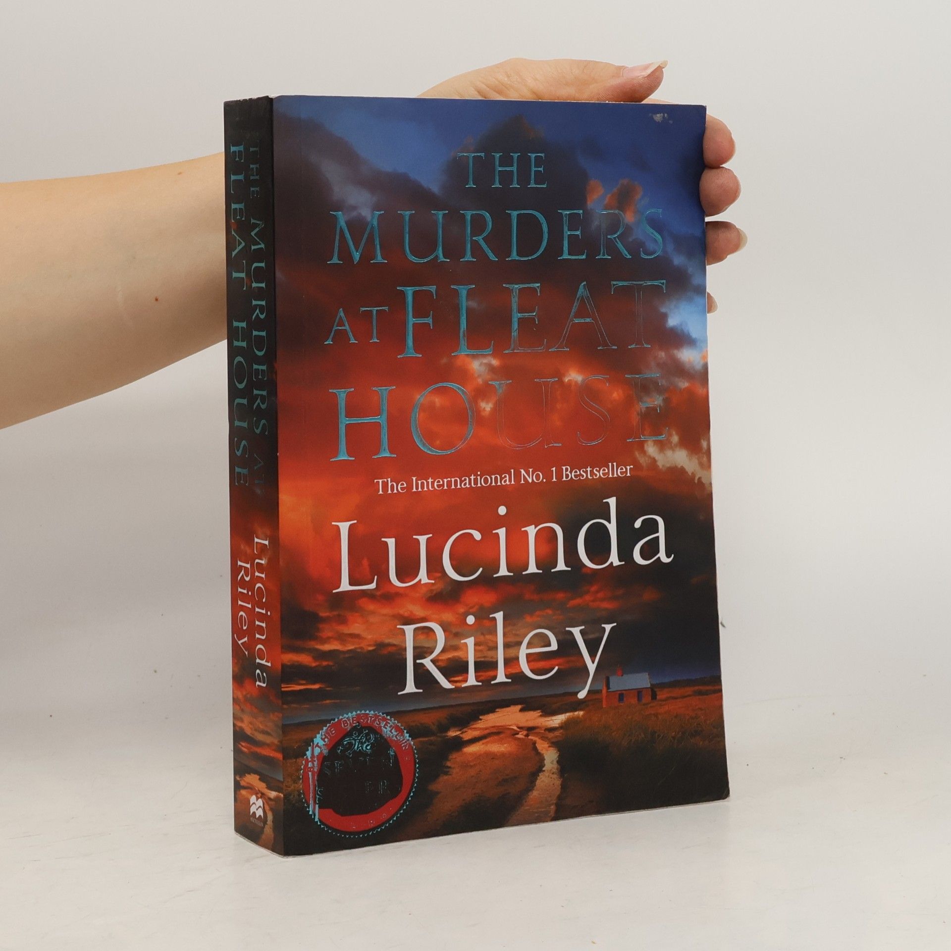 Lucinda Riley The Murders at Fleat House