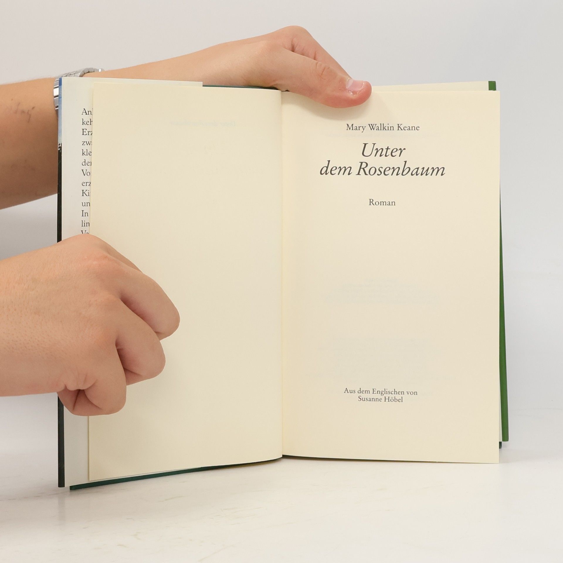 Mary Walkin Keane Unter dem Rosenbaum