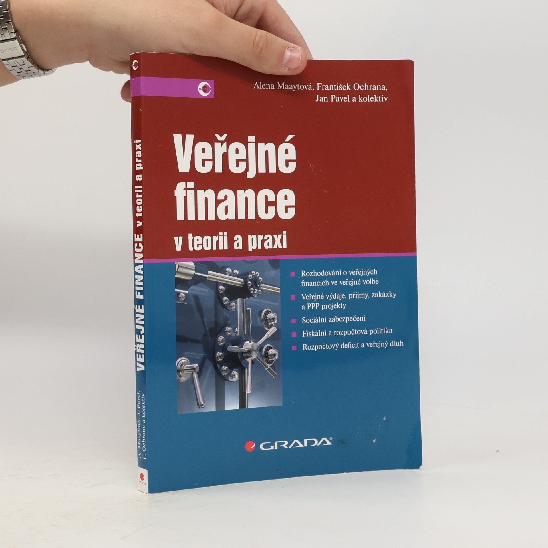Veřejné finance v teorii a praxi