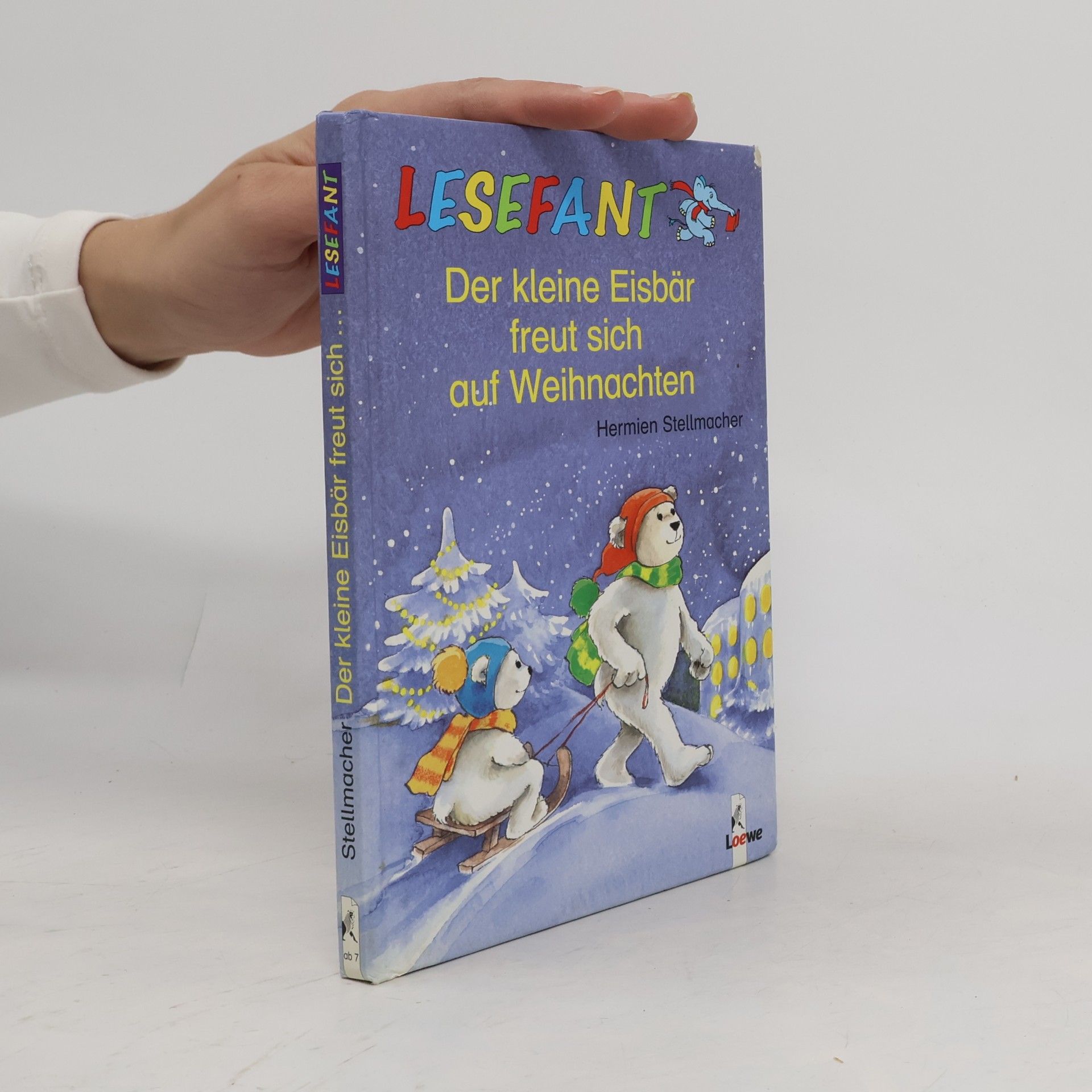 Der kleine Eisbär freut sich auf Weihnachten