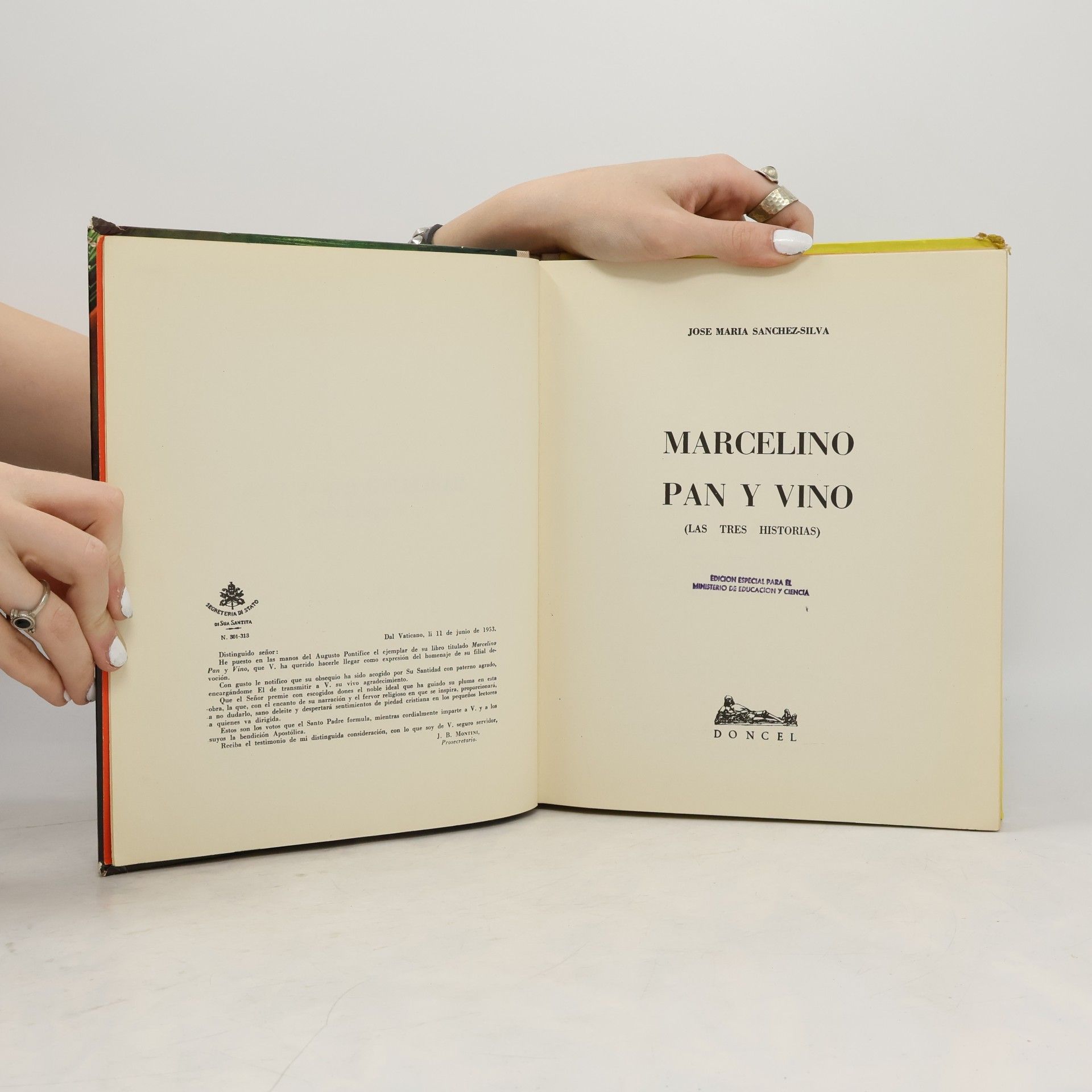 José María Sánchez-Silva Marcelino pan y vino