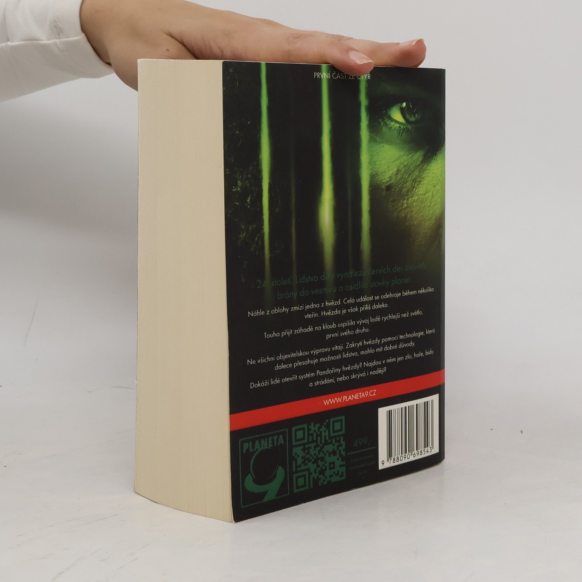 Peter F. Hamilton Sága Společenství 1. Pandořina hvězda - Bariéra