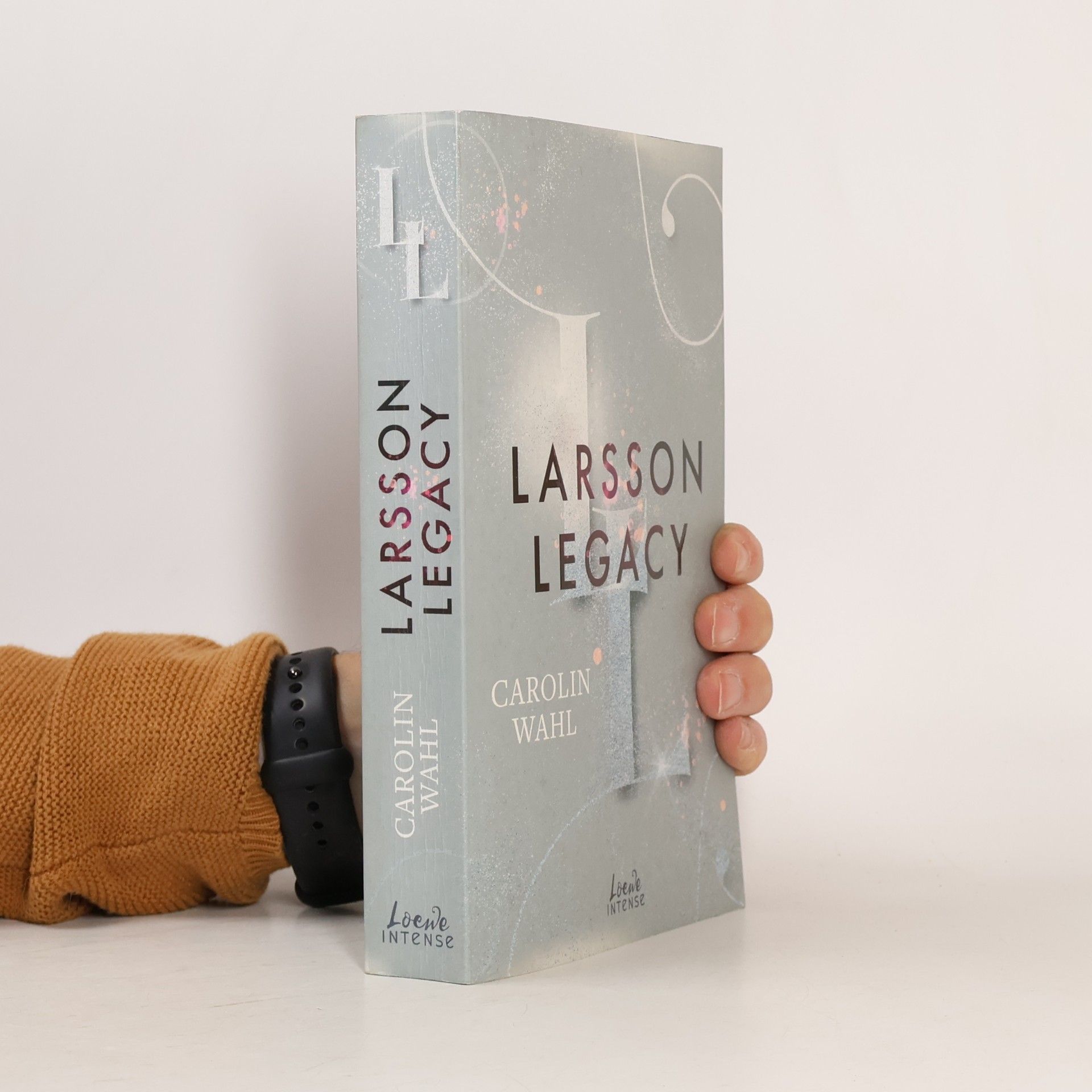 Larsson Legacy / Crumbling Hearts Bd.3