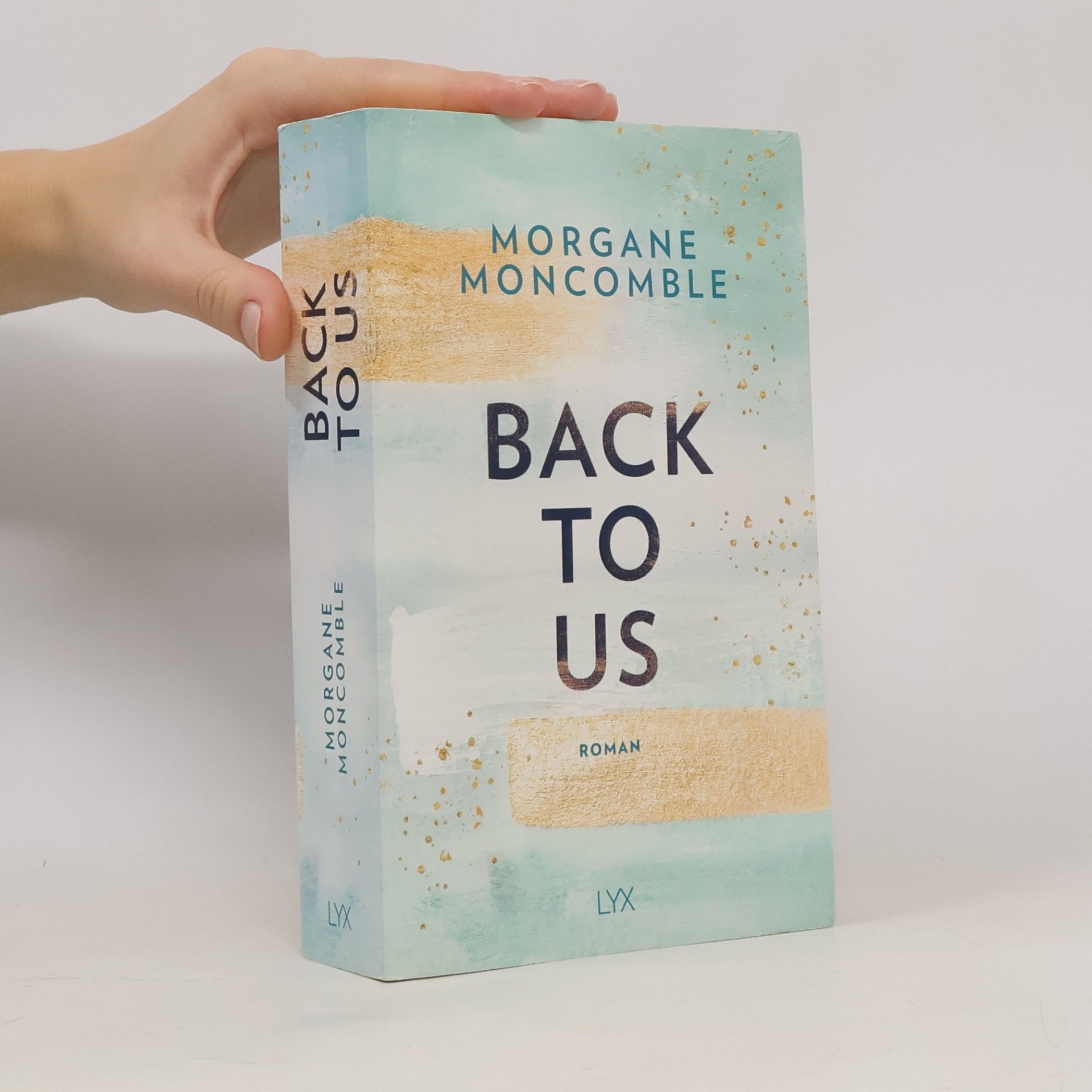 Morgane Moncomble Back to us