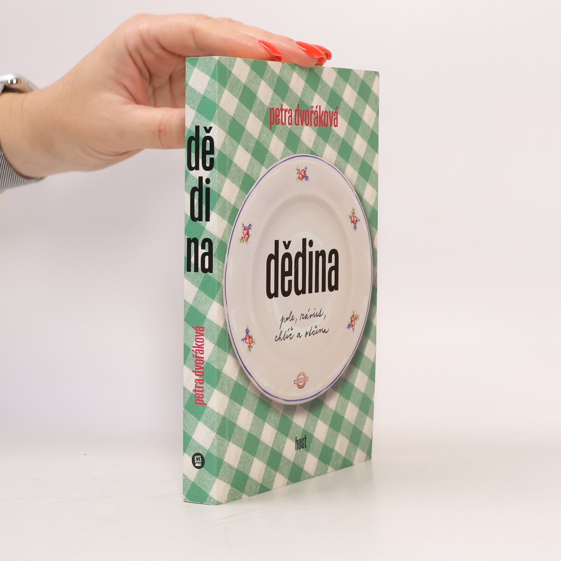 Dědina. Pole, závist, chtíč a otčina