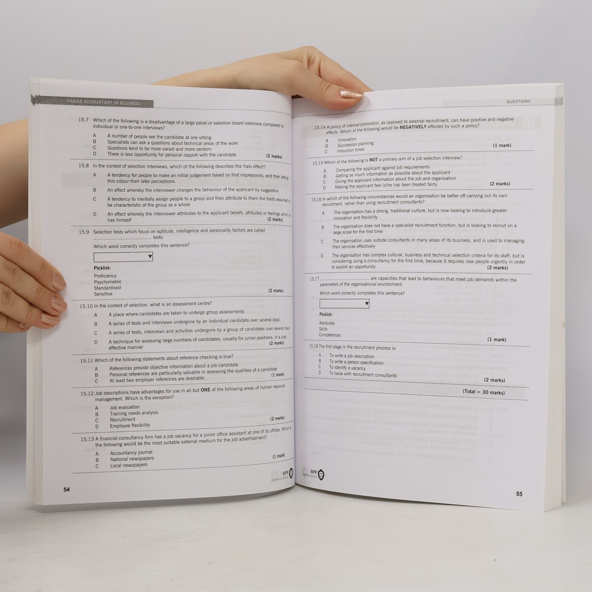 Autorenkollektiv Foundations in Accountancy / ACCA. Accountant in Business (FAB/AB). Practice & Revision Kit
