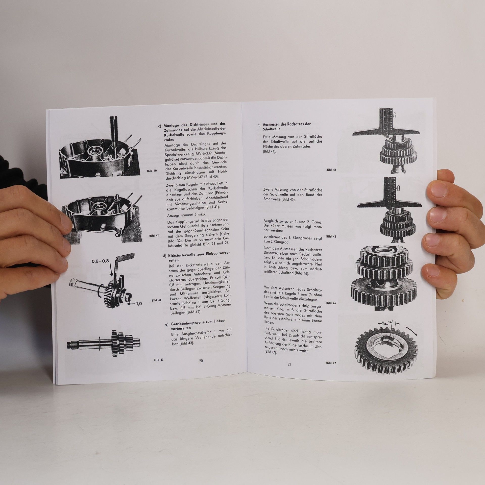 kolektiv Arbeiten an Zweitakt-Motoren