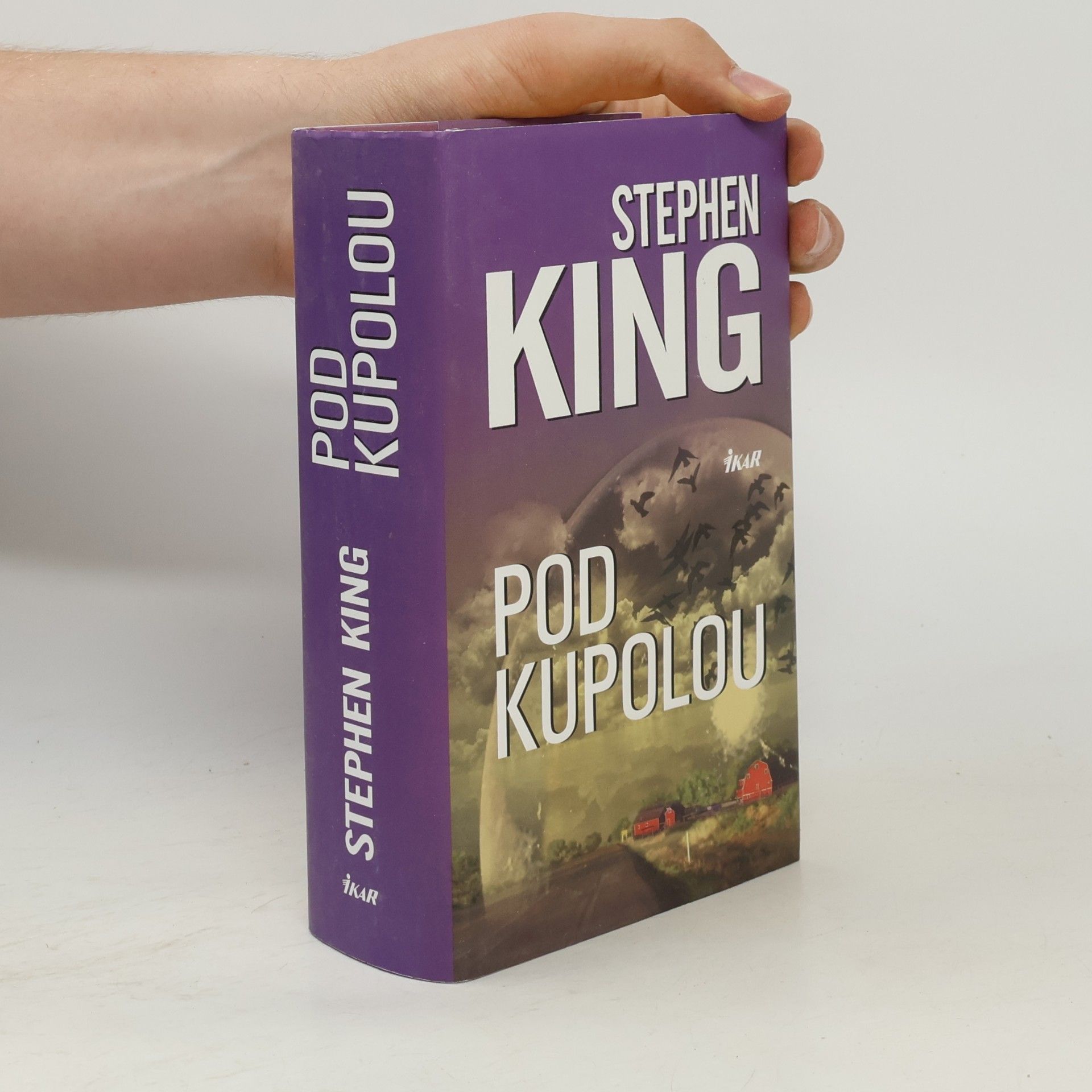 Stephen King Pod kupolou