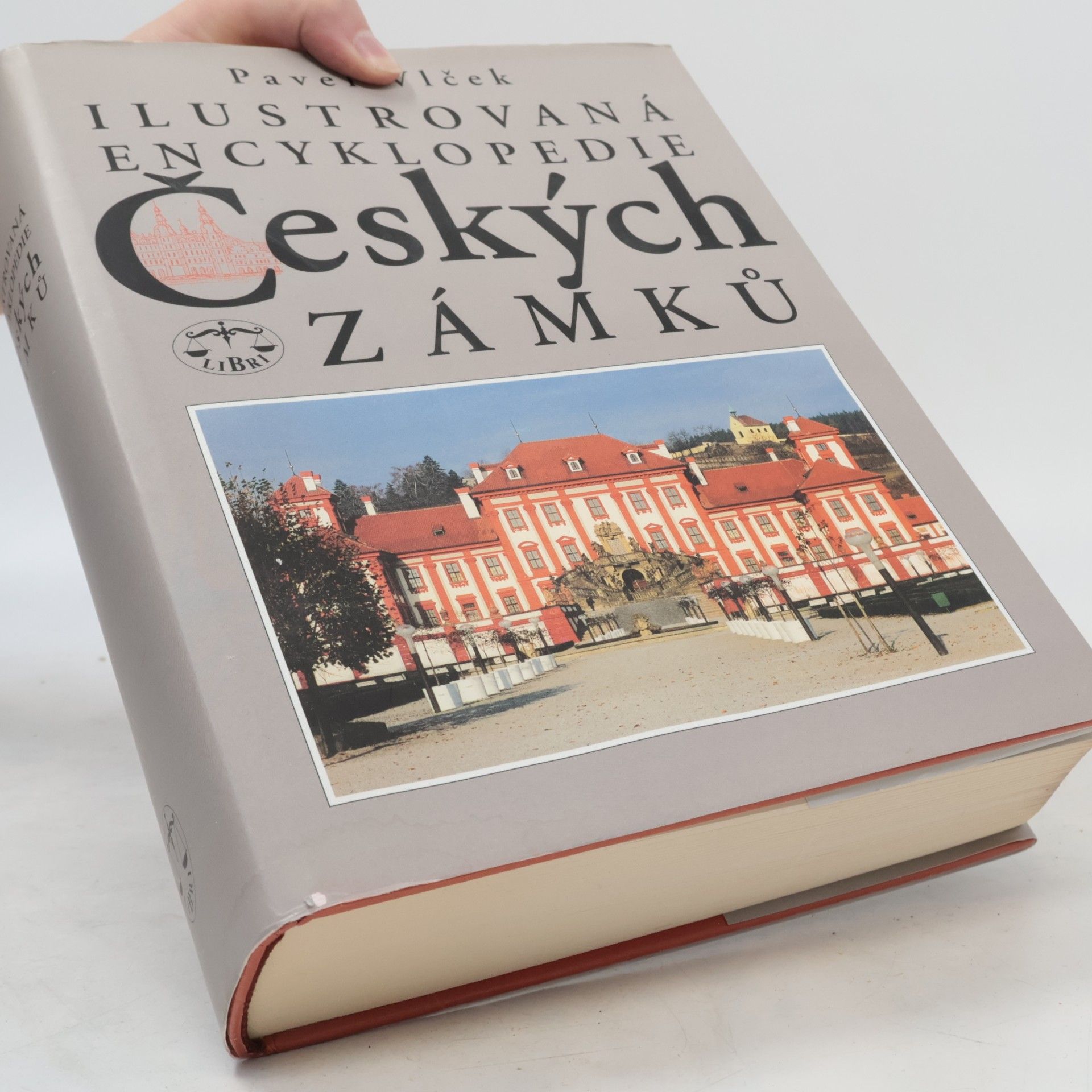 Pavel Vlček Ilustrovaná encyklopedie českých zámků
