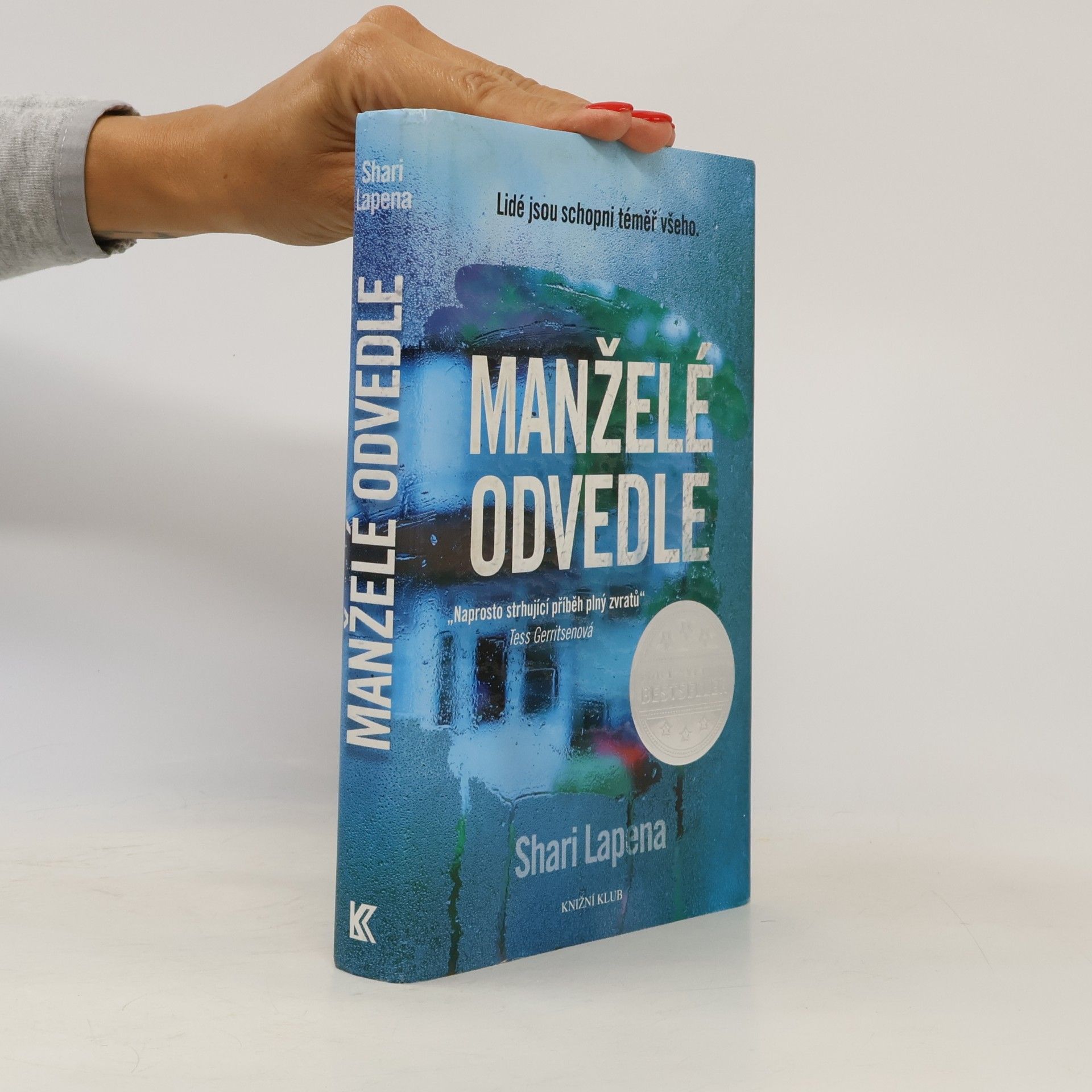 Shari Lapenová Manželé odvedle